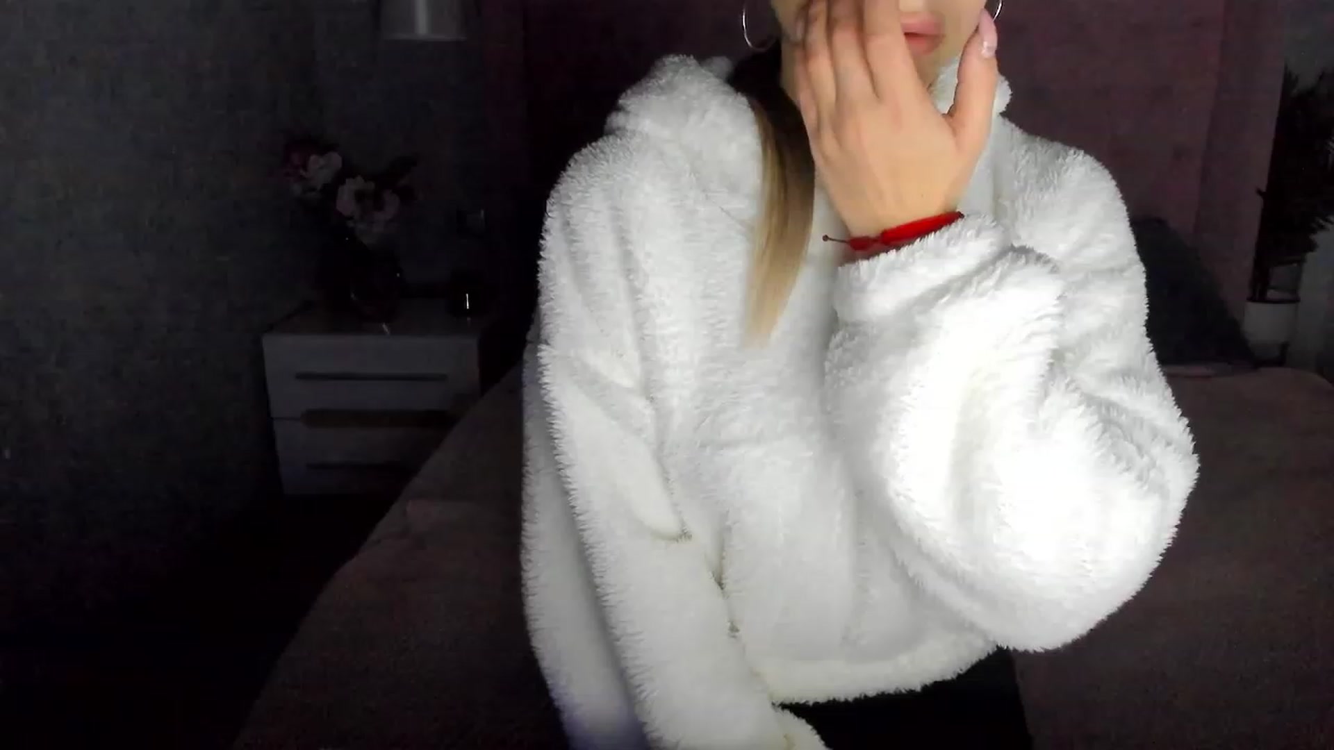 Gallery image thumbnail from SofiBloom's myfreecams stream on, 12/06/2022, 15:34 image 10 of 20