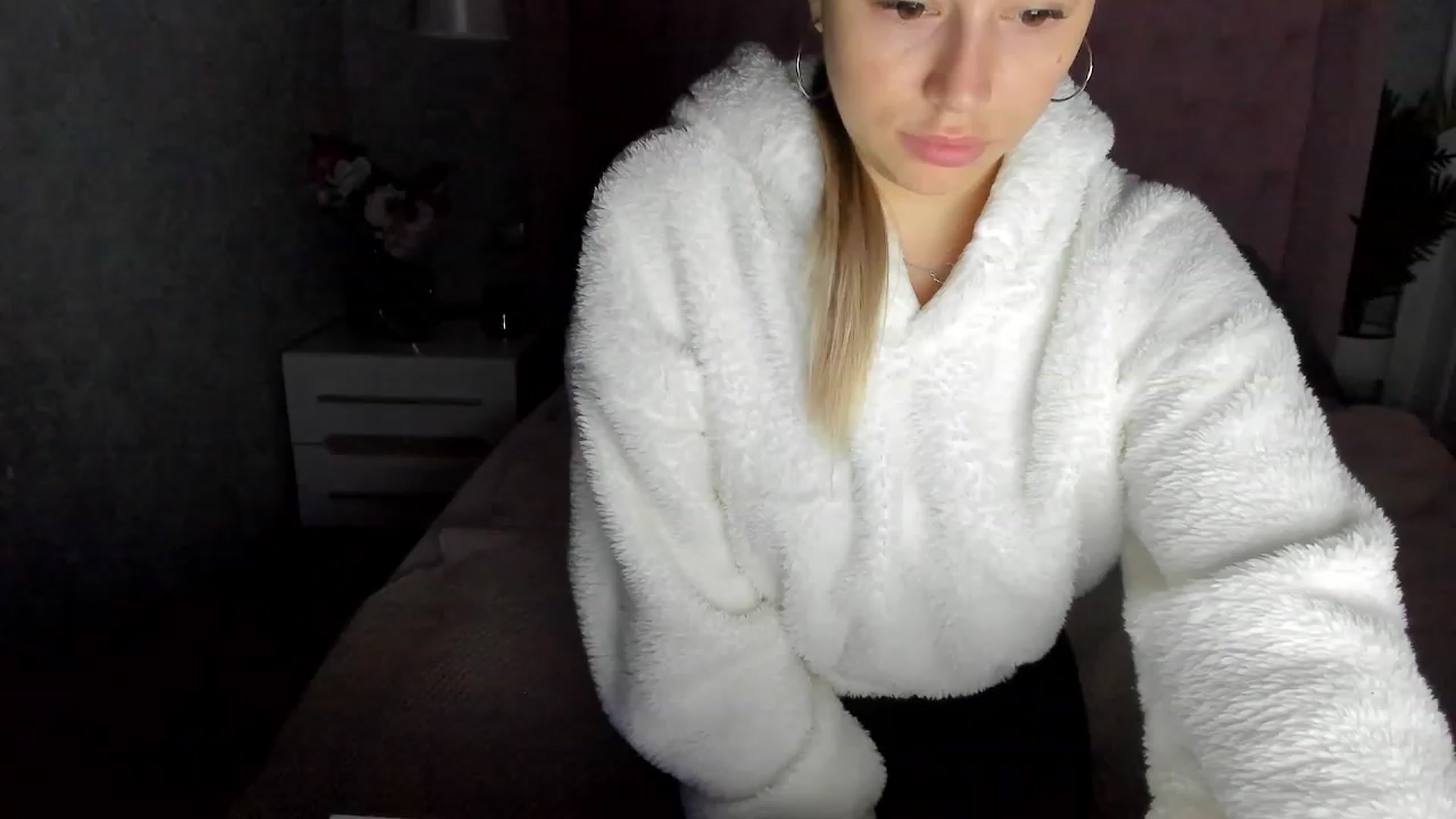 Gallery image thumbnail from SofiBloom's myfreecams stream on, 12/06/2022, 15:34 image 4 of 20