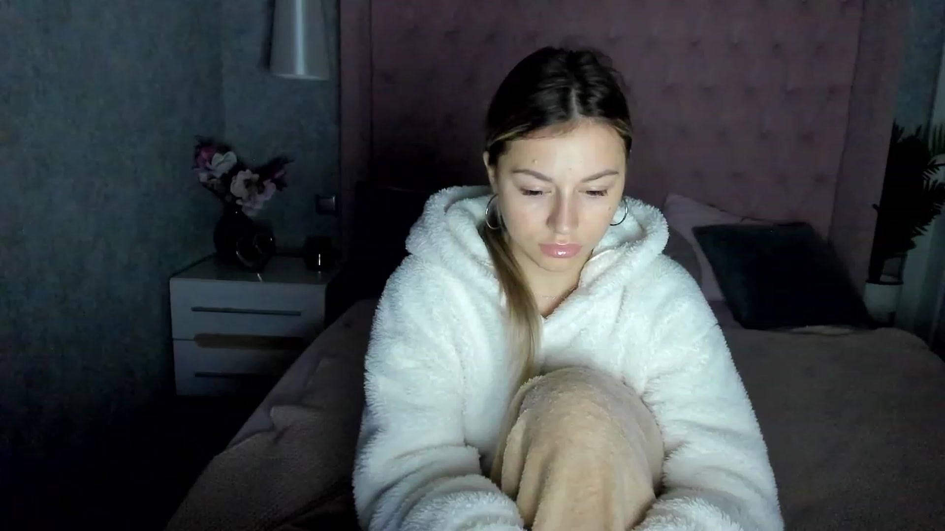 Gallery image thumbnail from SofiBloom's myfreecams stream on, 12/06/2022, 16:21 image 7 of 20