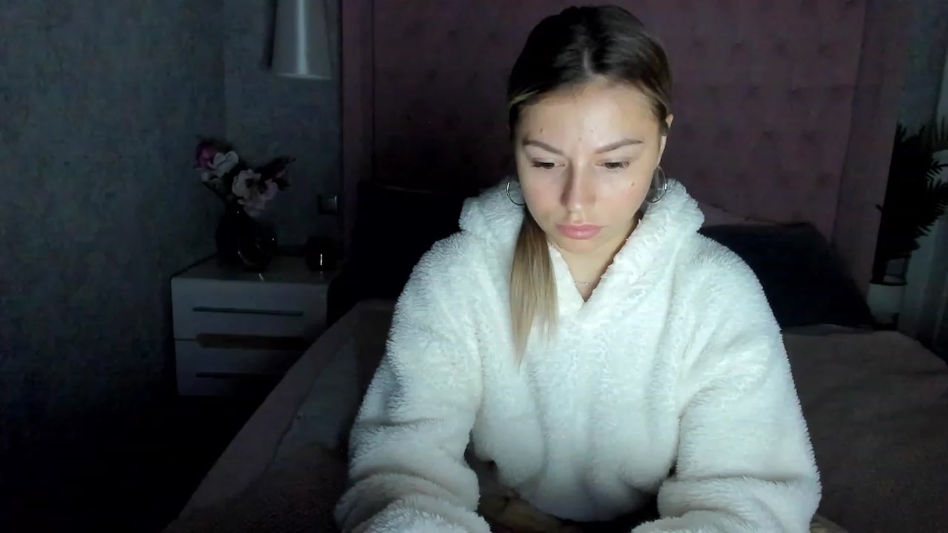 Gallery image thumbnail from SofiBloom's myfreecams stream on, 12/06/2022, 19:07 image 6 of 20