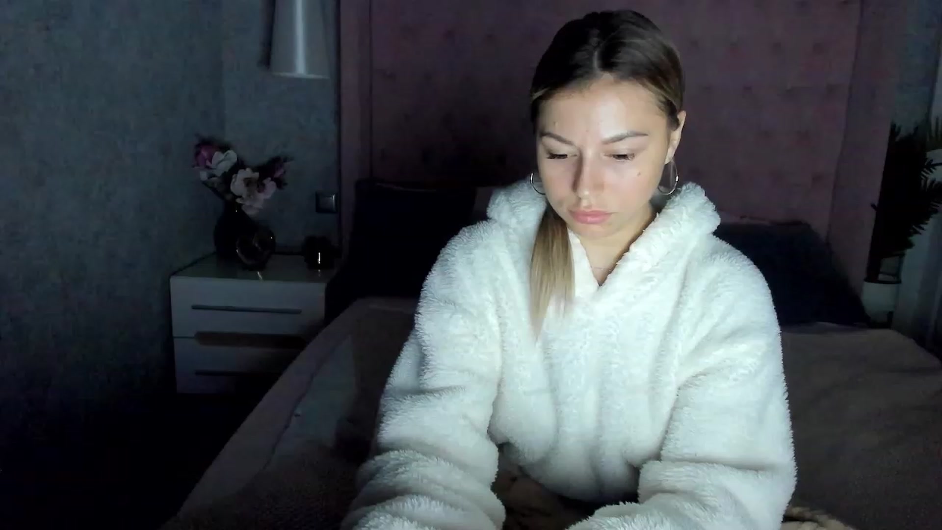 Gallery image thumbnail from SofiBloom's myfreecams stream on, 12/06/2022, 19:07 image 7 of 20
