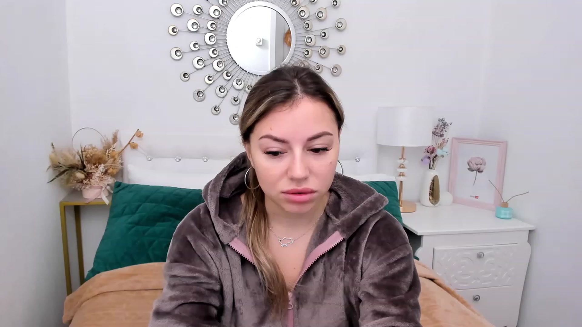 Gallery image thumbnail from SofiBloom's myfreecams stream on, 12/10/2022, 09:02 image 9 of 20