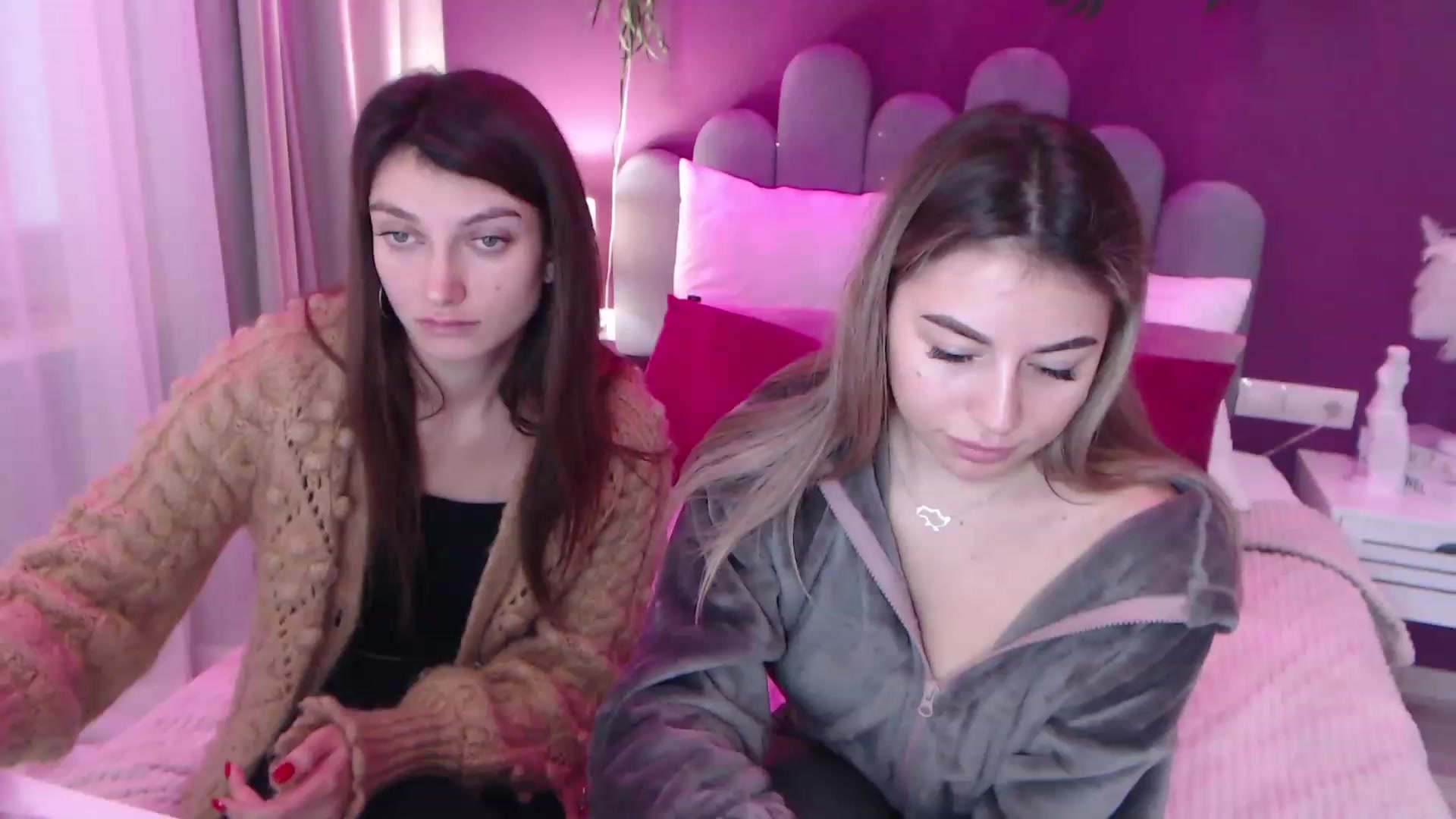 Gallery image thumbnail from SofiBloom's myfreecams stream on, 12/11/2022, 09:56 image 1 of 20