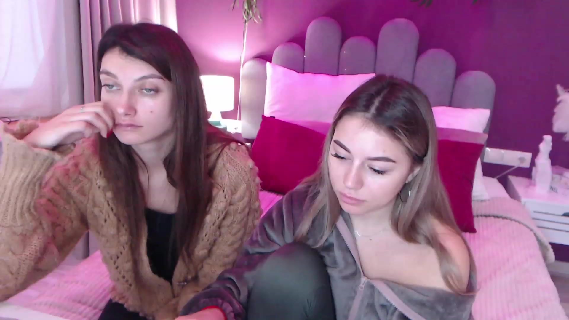 Gallery image thumbnail from SofiBloom's myfreecams stream on, 12/11/2022, 09:56 image 7 of 20