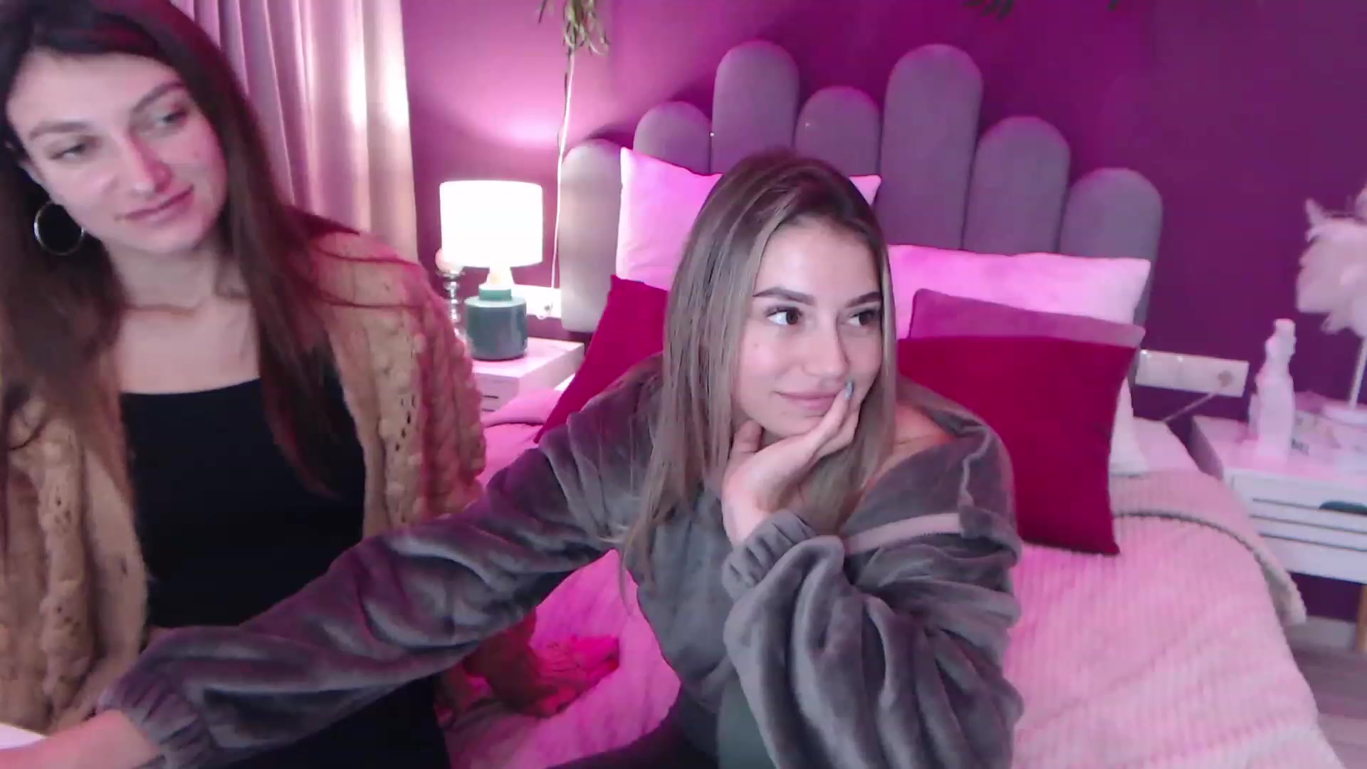 Gallery image thumbnail from SofiBloom's myfreecams stream on, 12/11/2022, 09:56 image 15 of 20