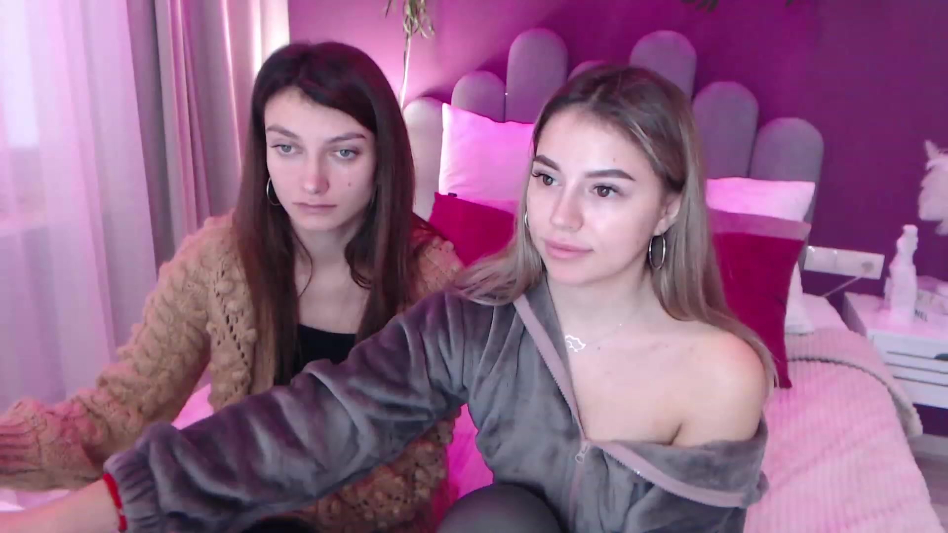Gallery image thumbnail from SofiBloom's myfreecams stream on, 12/11/2022, 09:56 image 3 of 20