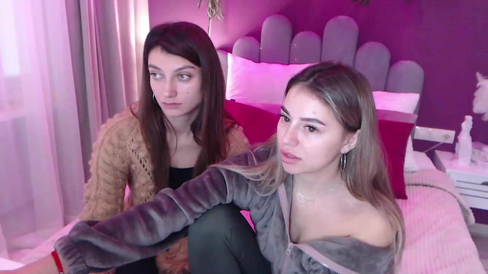 Gallery image thumbnail from SofiBloom's myfreecams stream on, 12/11/2022, 09:56 image 5 of 20