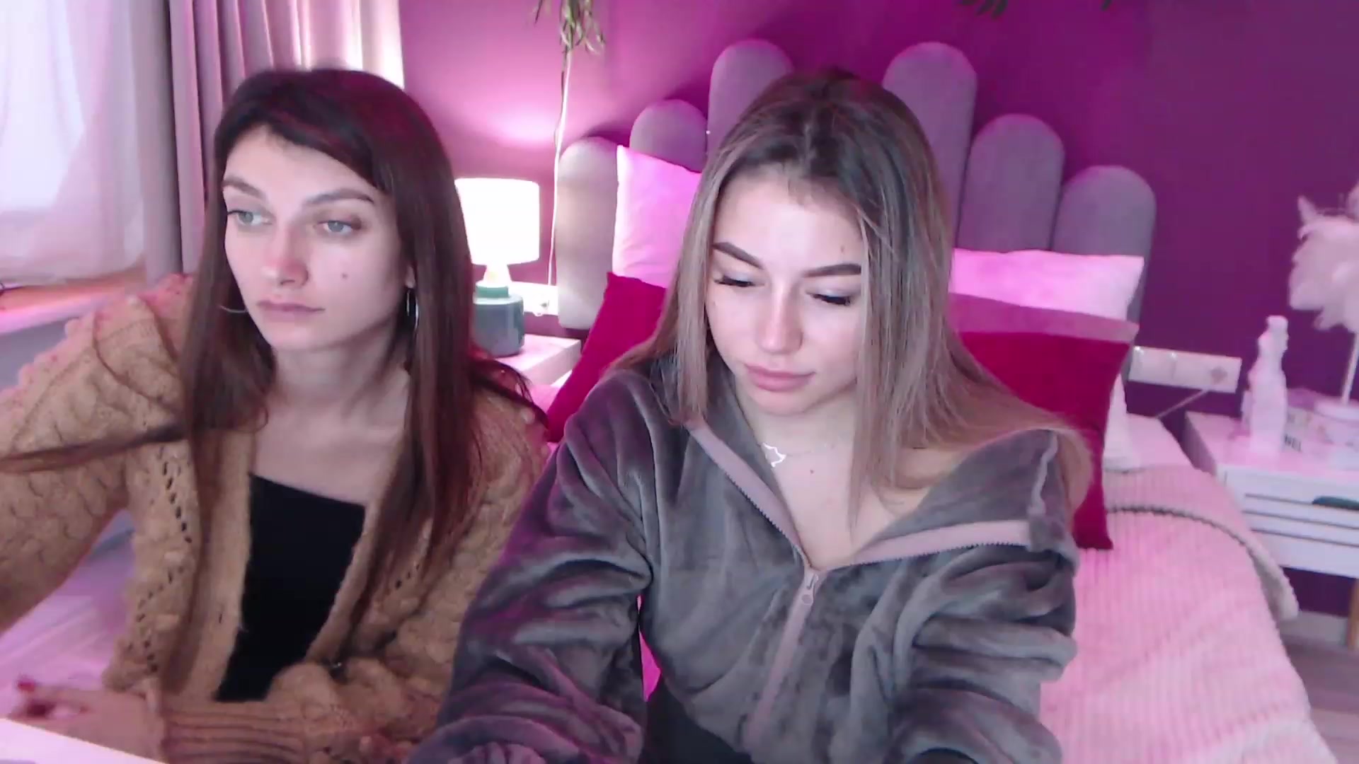 Gallery image thumbnail from SofiBloom's myfreecams stream on, 12/11/2022, 09:56 image 14 of 20