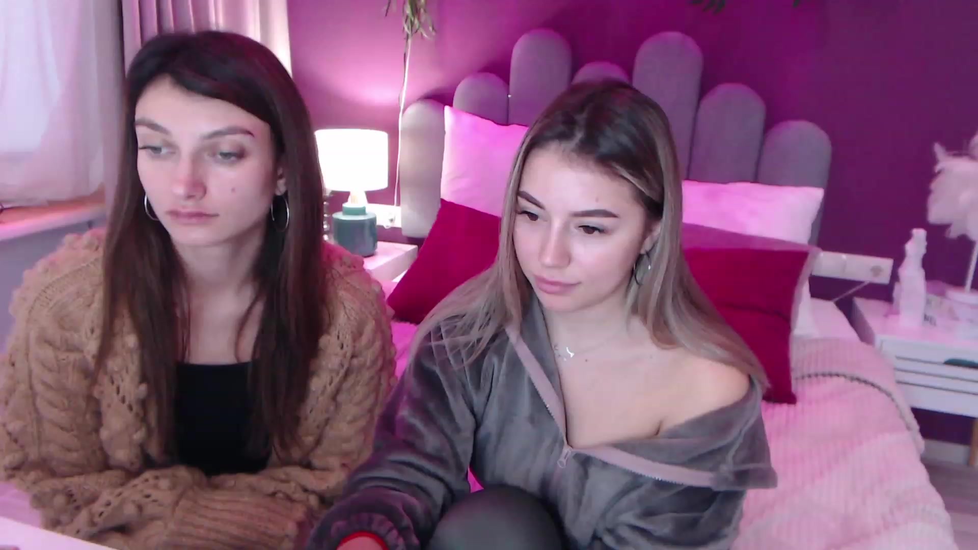 Gallery image thumbnail from SofiBloom's myfreecams stream on, 12/11/2022, 10:10 image 11 of 20