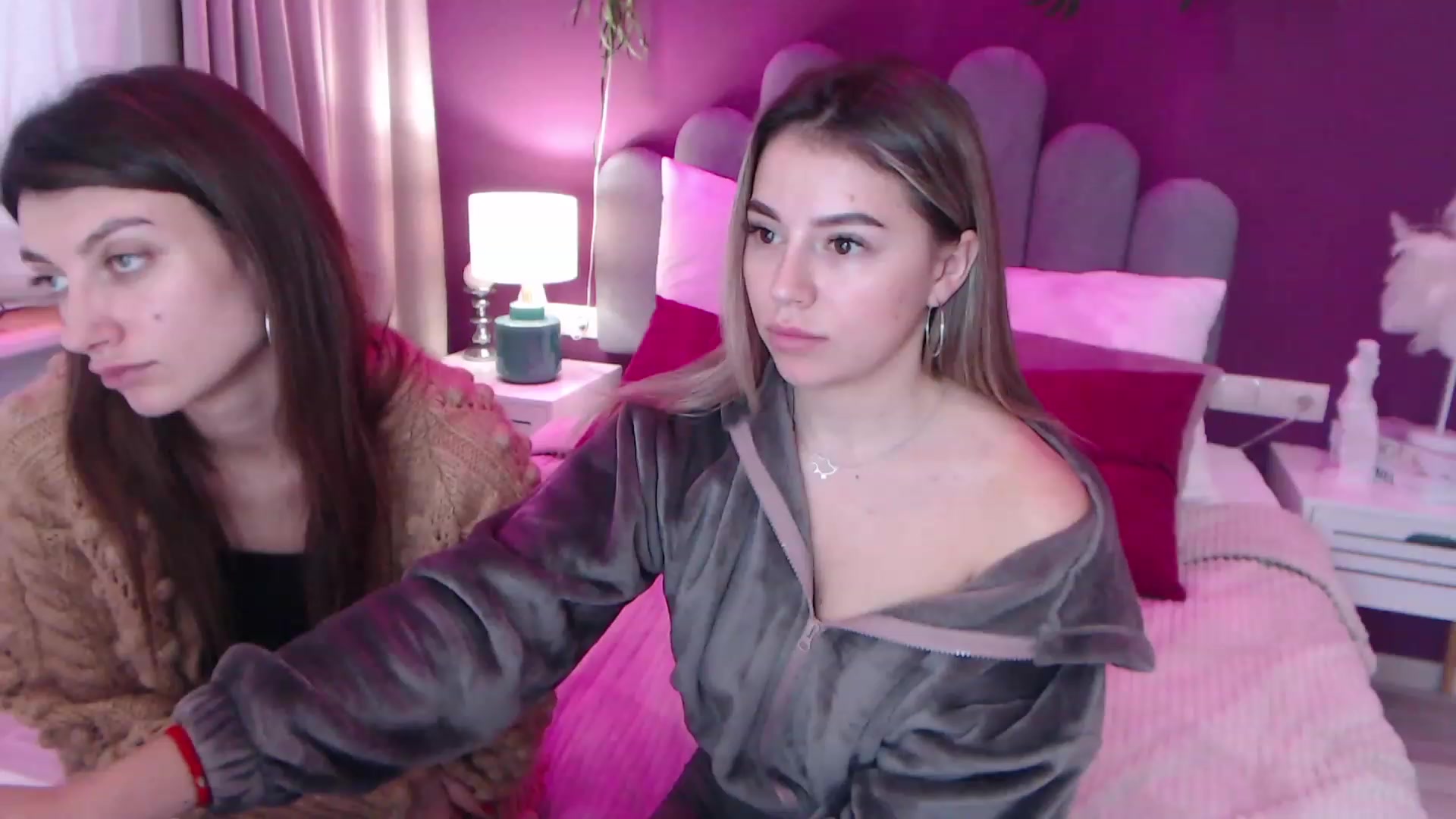 Gallery image thumbnail from SofiBloom's myfreecams stream on, 12/11/2022, 10:10 image 6 of 20