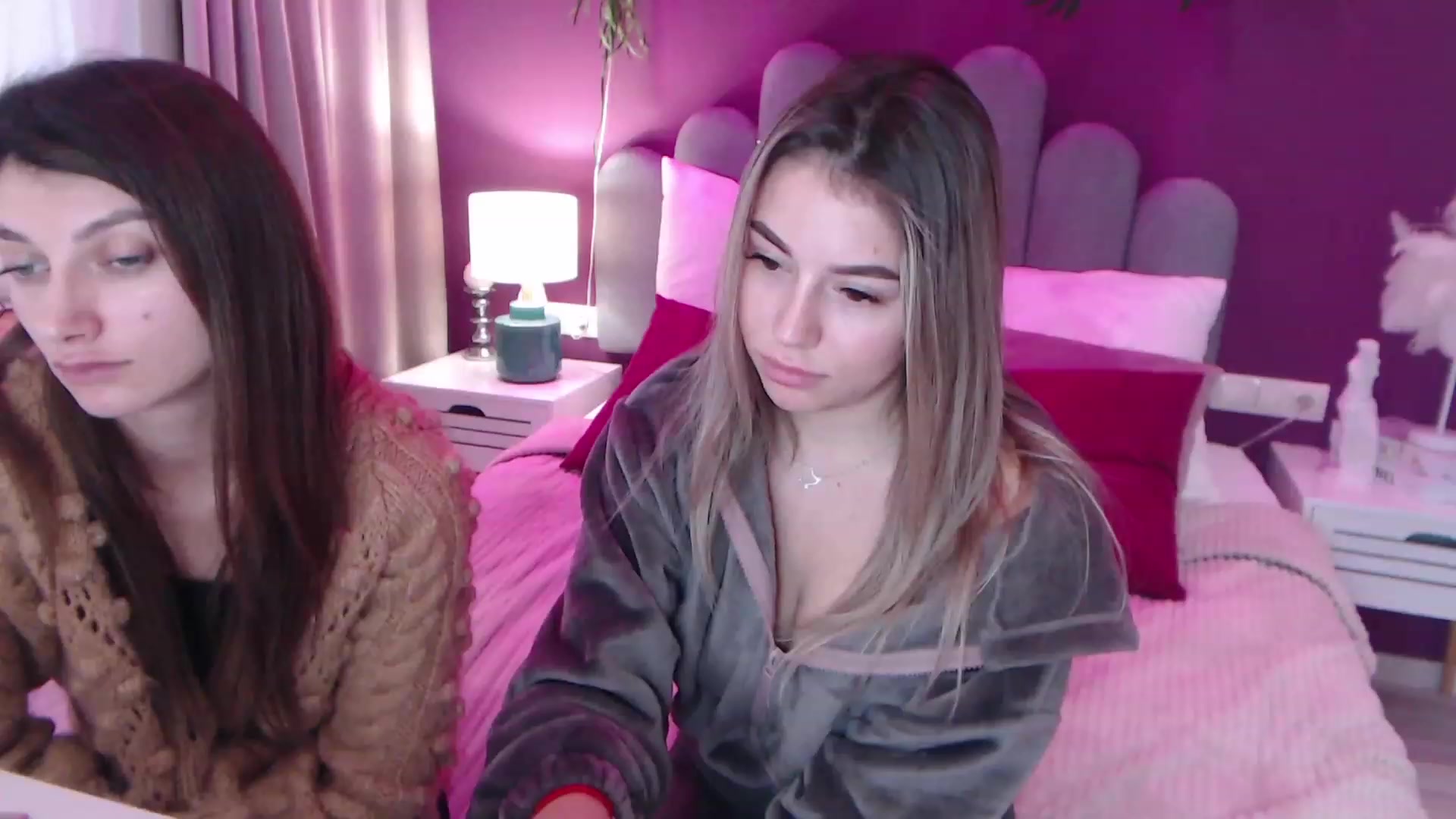 Gallery image thumbnail from SofiBloom's myfreecams stream on, 12/11/2022, 10:10 image 1 of 20