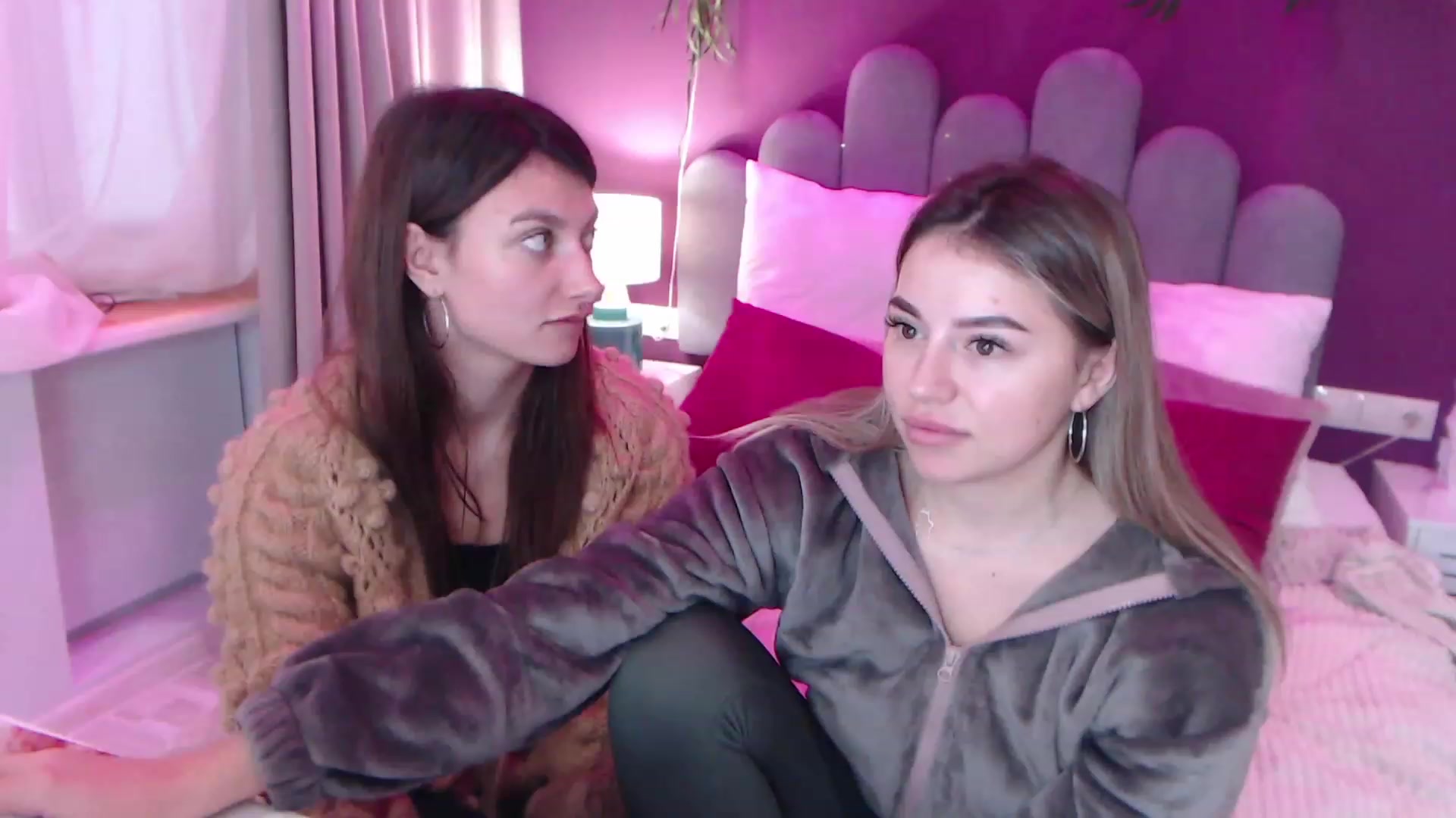 Gallery image thumbnail from SofiBloom's myfreecams stream on, 12/11/2022, 10:59 image 4 of 20
