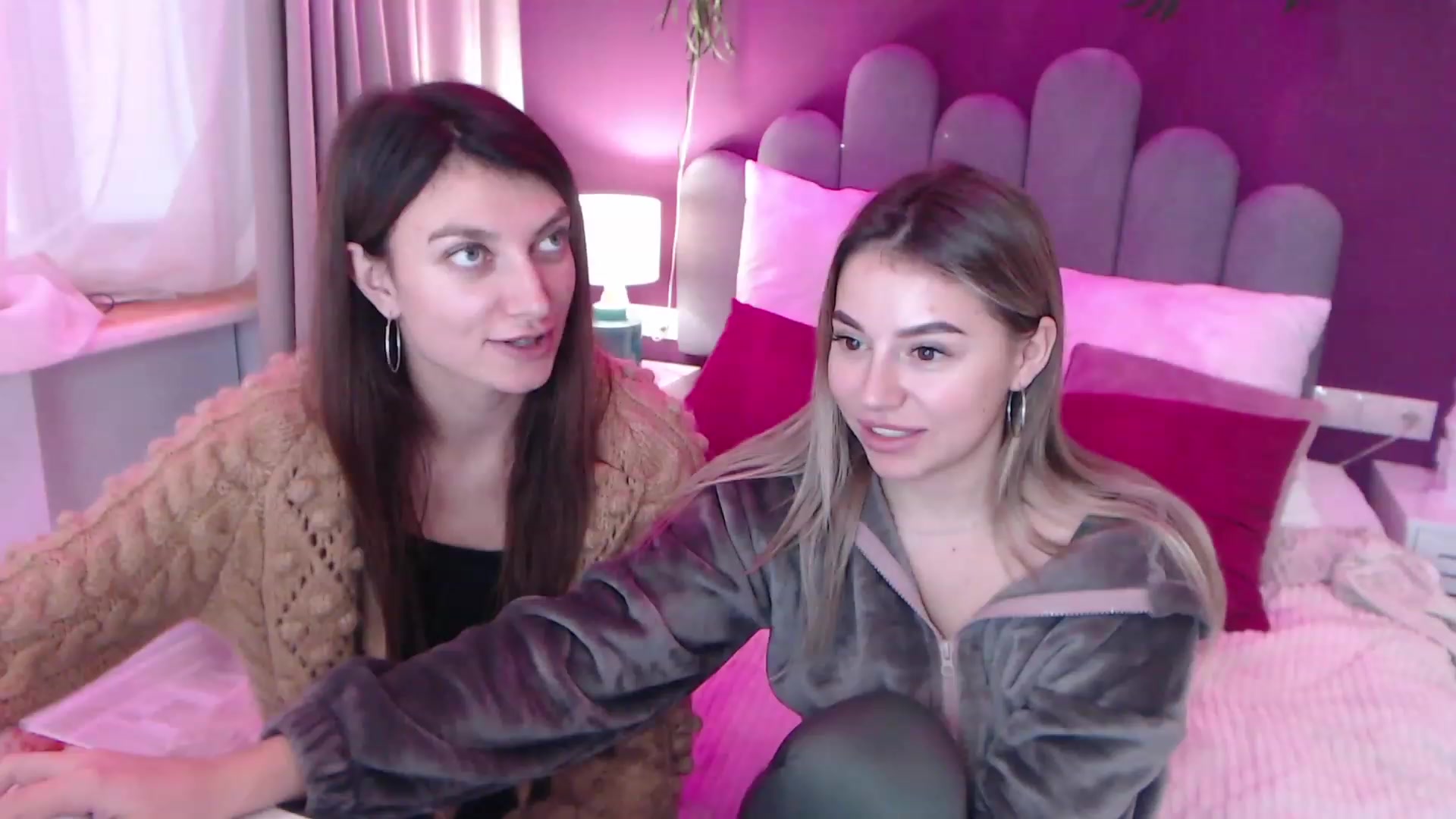 Gallery image thumbnail from SofiBloom's myfreecams stream on, 12/11/2022, 10:59 image 14 of 20