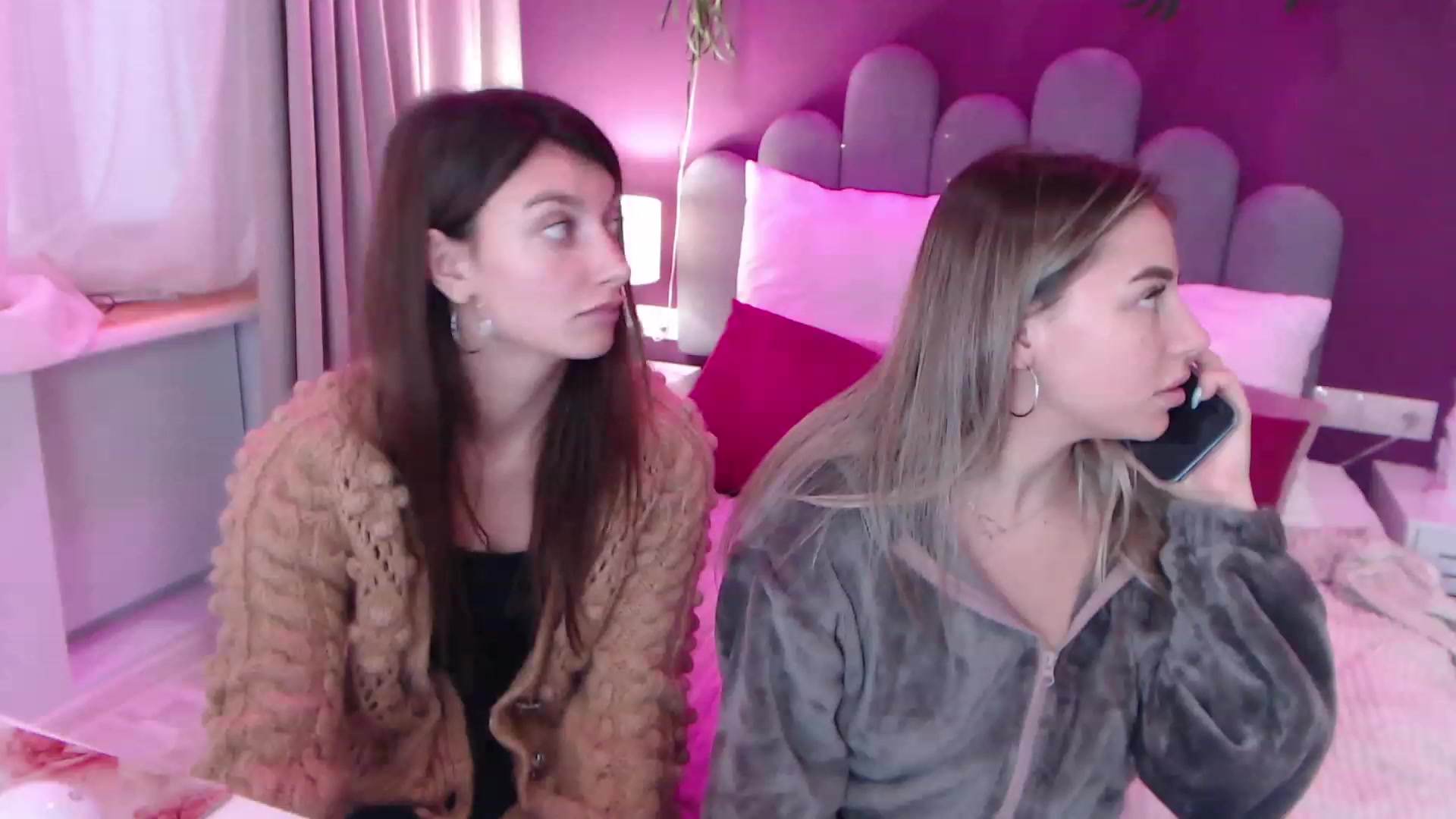 Gallery image thumbnail from SofiBloom's myfreecams stream on, 12/11/2022, 10:59 image 9 of 20