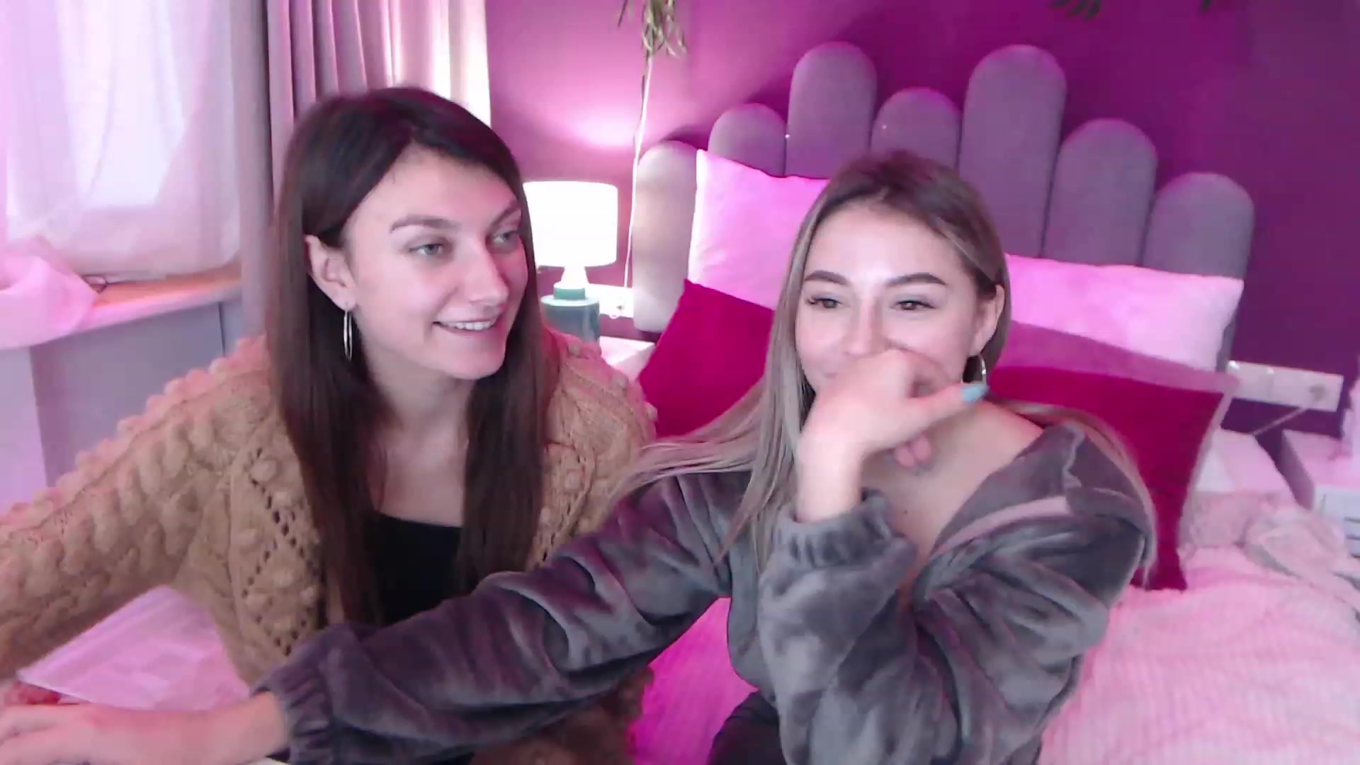 Gallery image thumbnail from SofiBloom's myfreecams stream on, 12/11/2022, 10:59 image 15 of 20