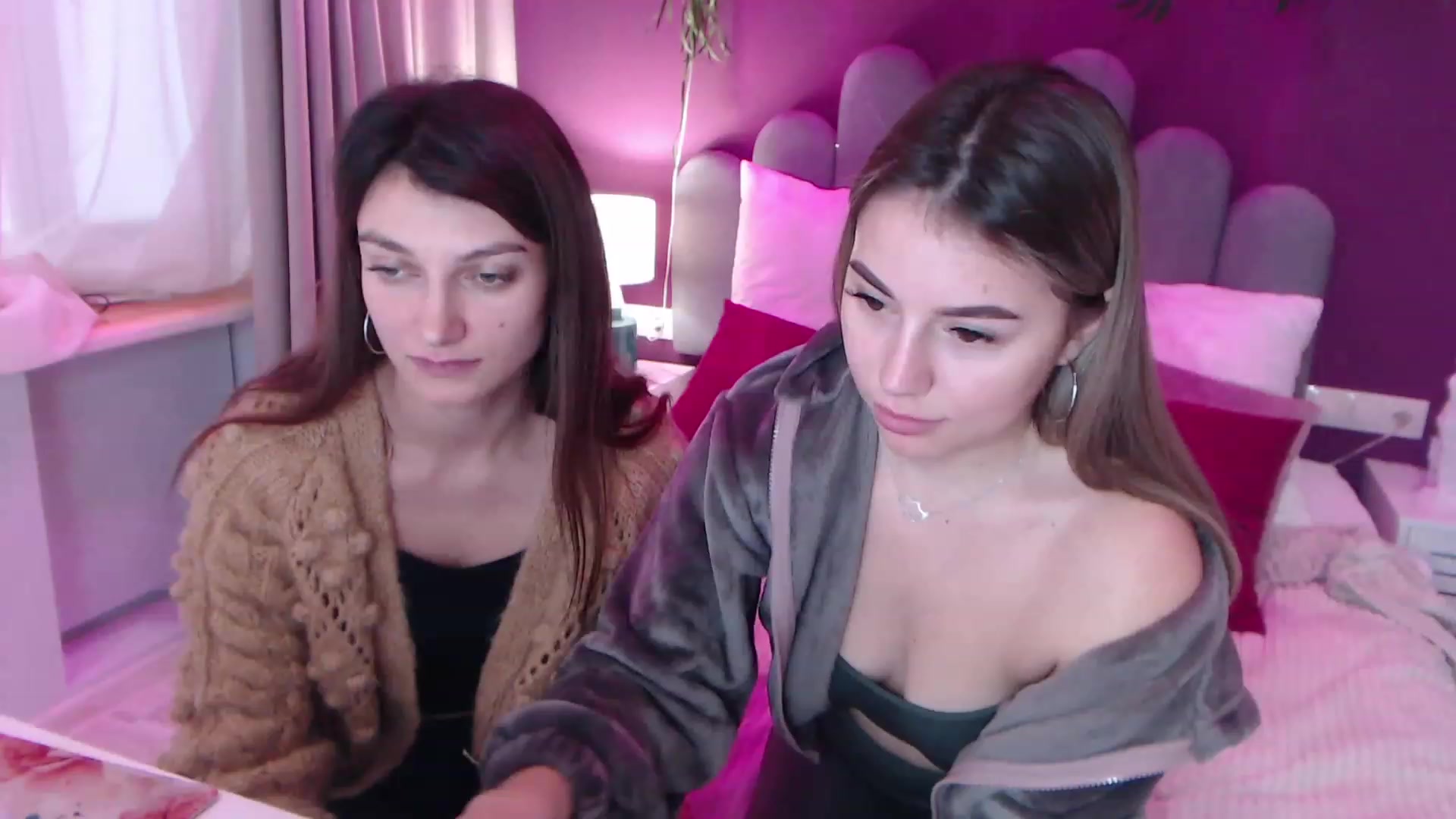 Gallery image thumbnail from SofiBloom's myfreecams stream on, 12/11/2022, 12:09 image 6 of 20
