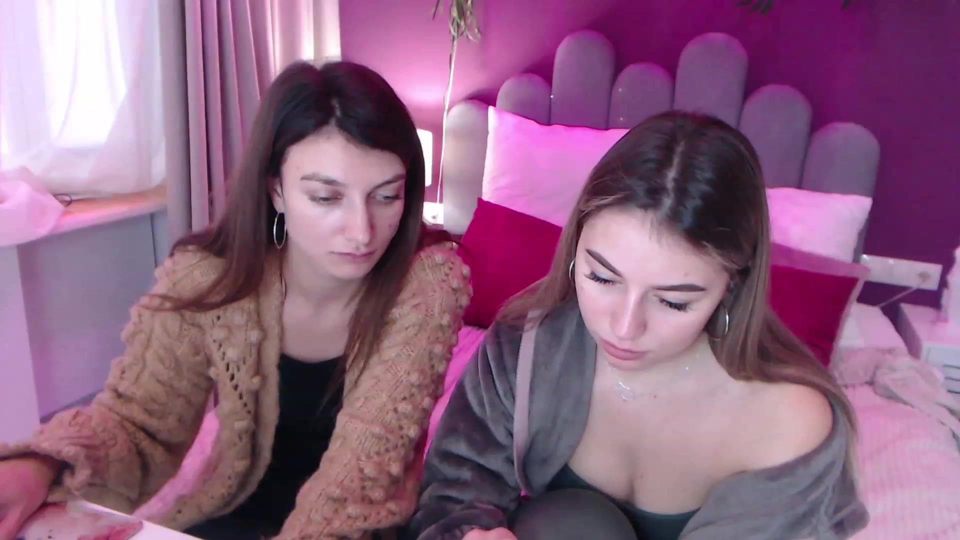 Gallery image thumbnail from SofiBloom's myfreecams stream on, 12/11/2022, 12:09 image 7 of 20