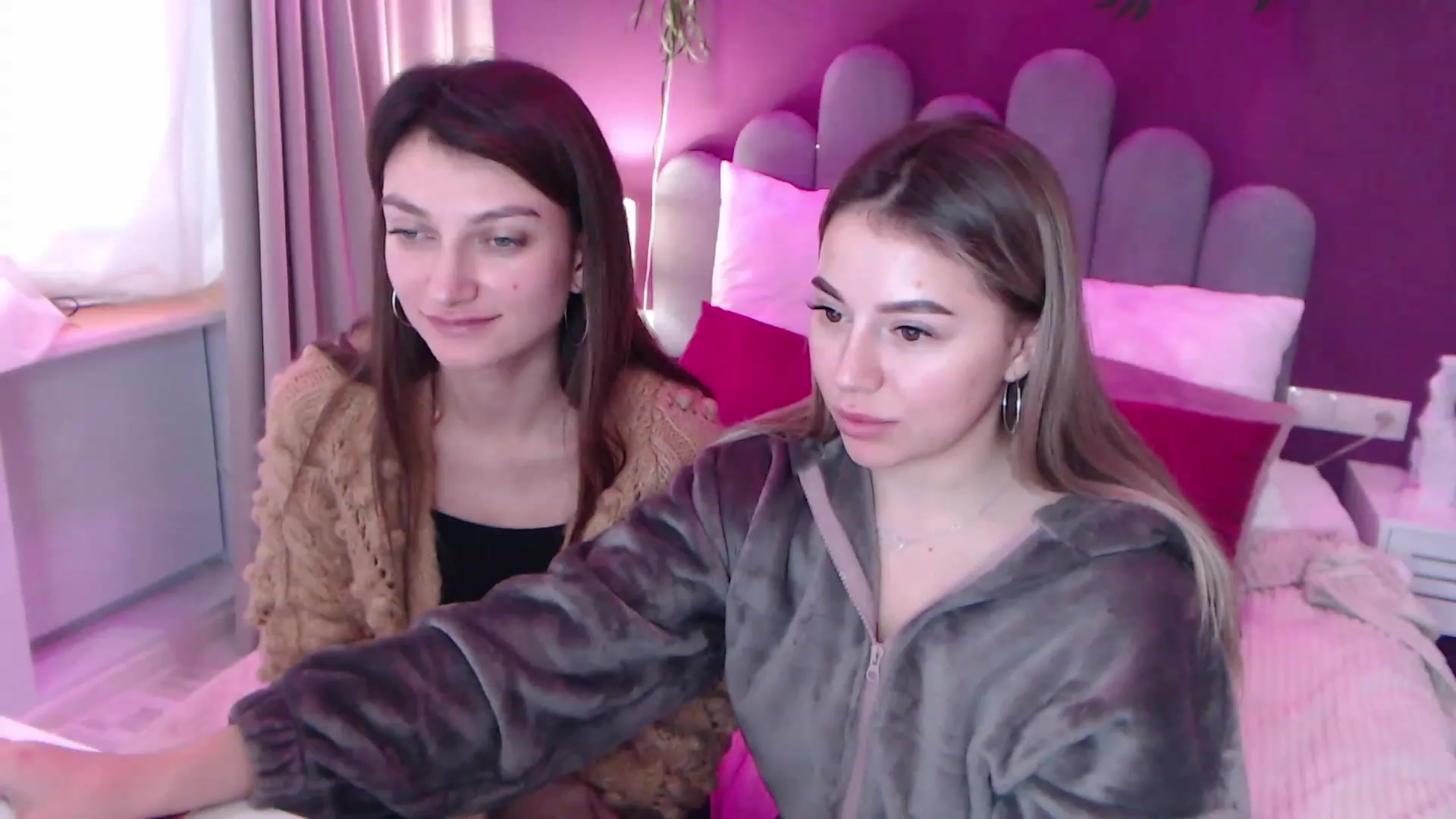 Gallery image thumbnail from SofiBloom's myfreecams stream on, 12/11/2022, 12:09 image 13 of 20
