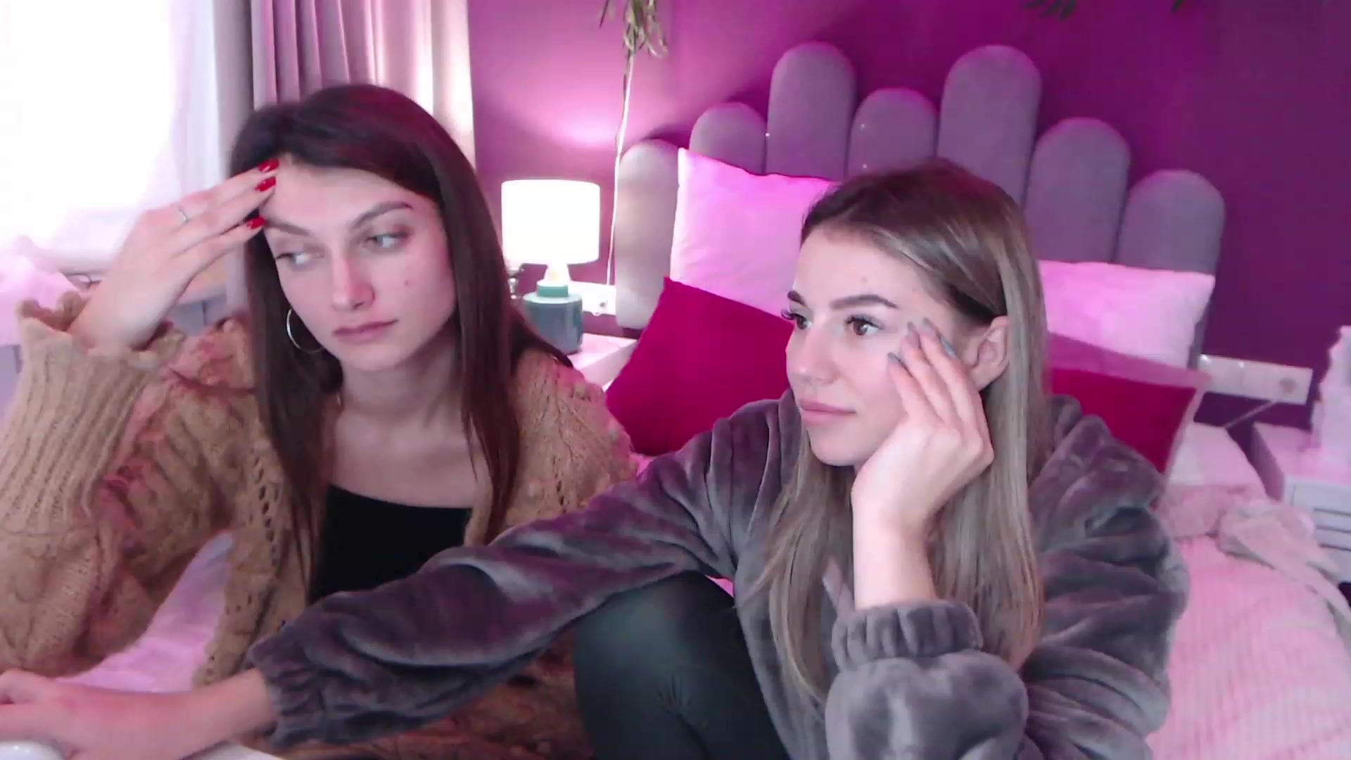 Gallery image thumbnail from SofiBloom's myfreecams stream on, 12/11/2022, 12:09 image 12 of 20