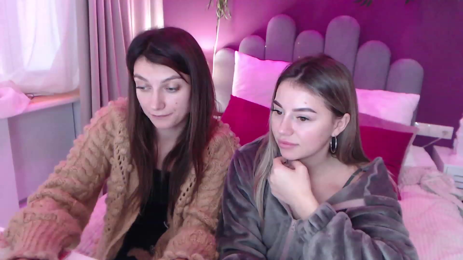 Gallery image thumbnail from SofiBloom's myfreecams stream on, 12/11/2022, 12:09 image 3 of 20