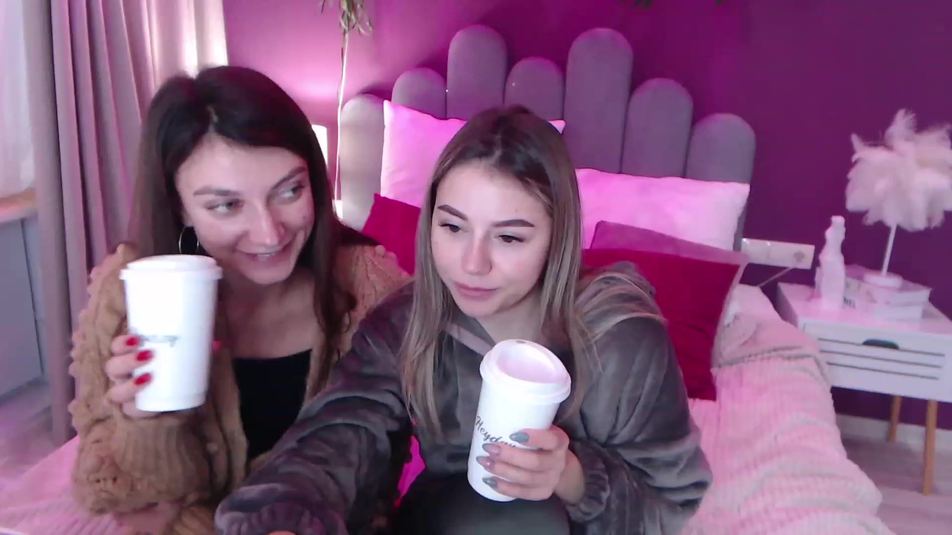 Gallery image thumbnail from SofiBloom's myfreecams stream on, 12/11/2022, 12:09 image 17 of 20