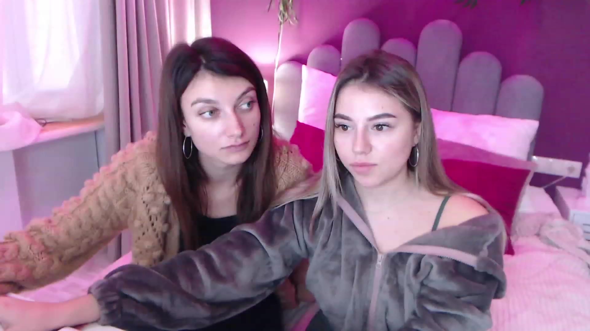 Gallery image thumbnail from SofiBloom's myfreecams stream on, 12/11/2022, 12:09 image 1 of 20