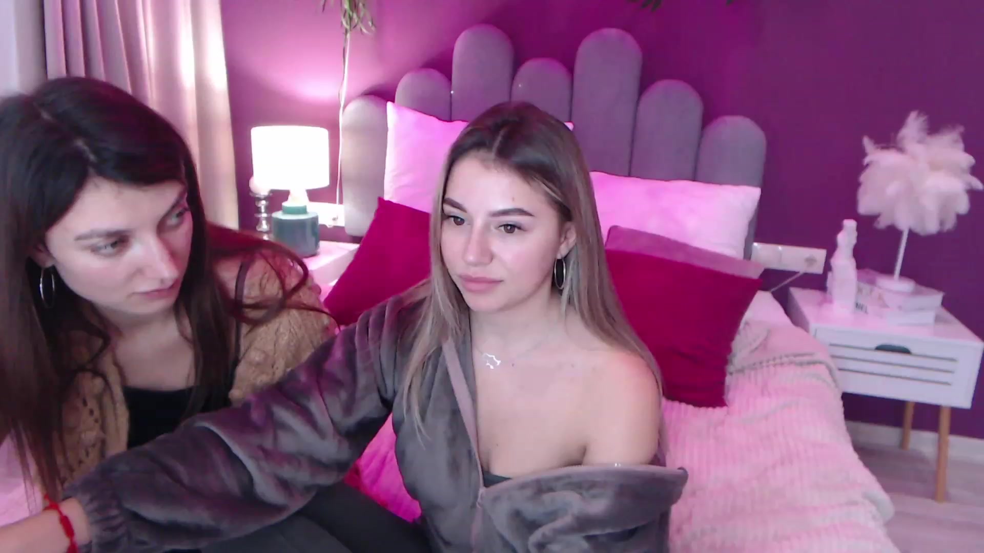 Gallery image thumbnail from SofiBloom's myfreecams stream on, 12/11/2022, 12:56 image 14 of 20