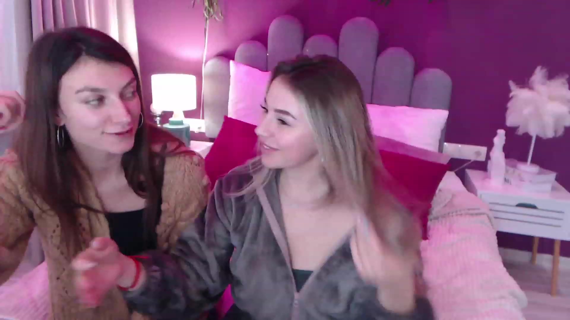 Gallery image thumbnail from SofiBloom's myfreecams stream on, 12/11/2022, 12:56 image 6 of 20