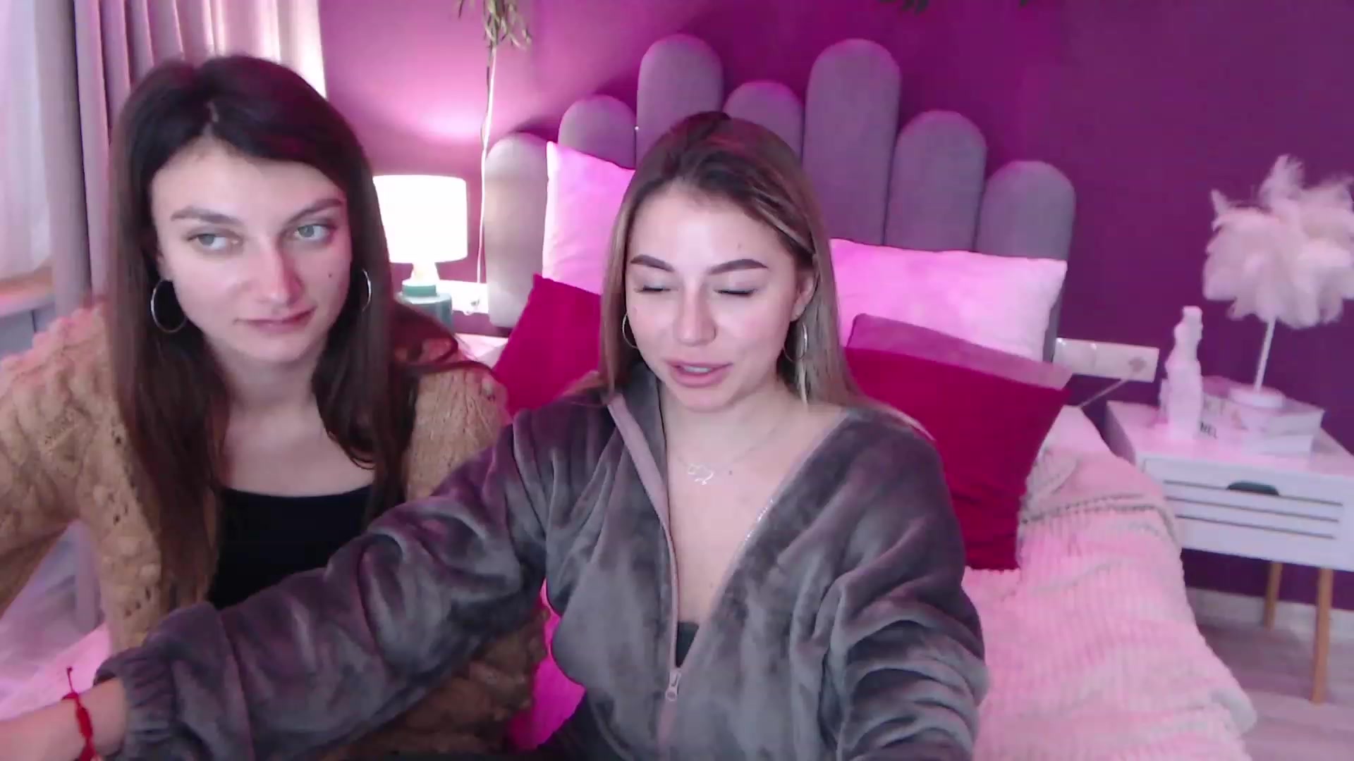 Gallery image thumbnail from SofiBloom's myfreecams stream on, 12/11/2022, 12:56 image 4 of 20