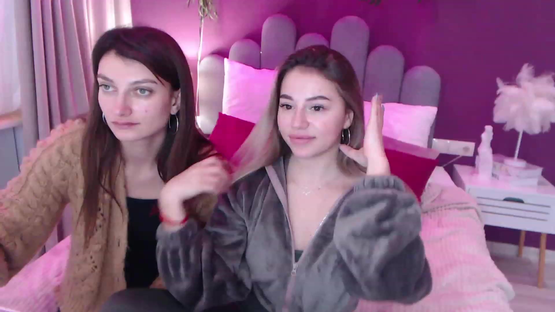 Gallery image thumbnail from SofiBloom's myfreecams stream on, 12/11/2022, 12:56 image 5 of 20