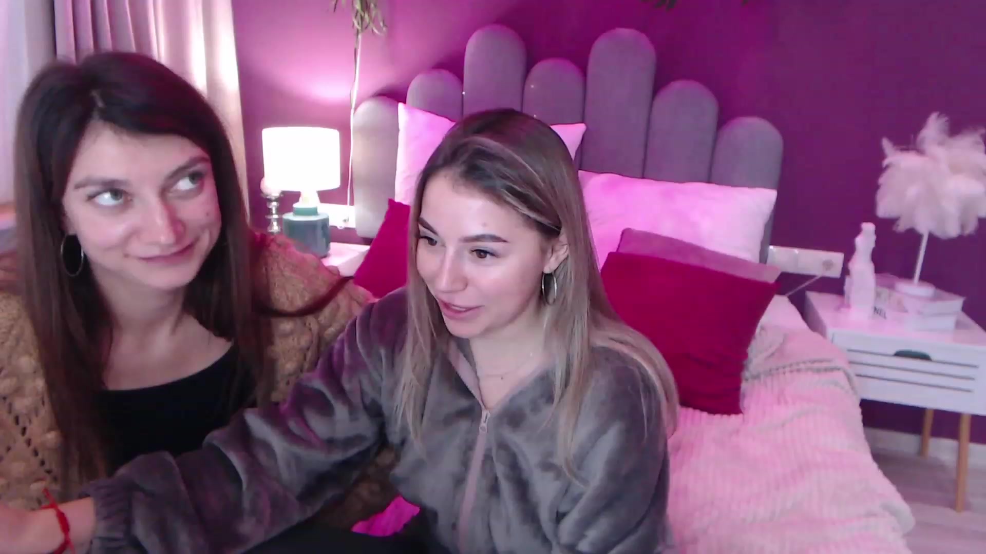 Gallery image thumbnail from SofiBloom's myfreecams stream on, 12/11/2022, 12:56 image 2 of 20