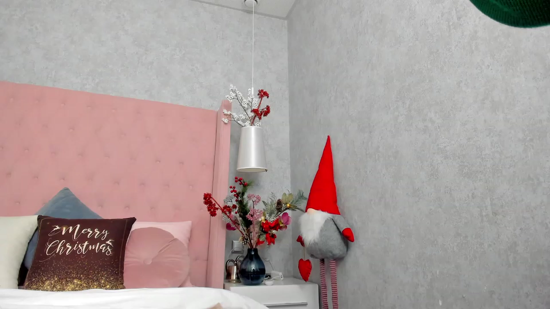 Gallery image thumbnail from SofiBloom's myfreecams stream on, 12/20/2022, 15:58 image 13 of 20