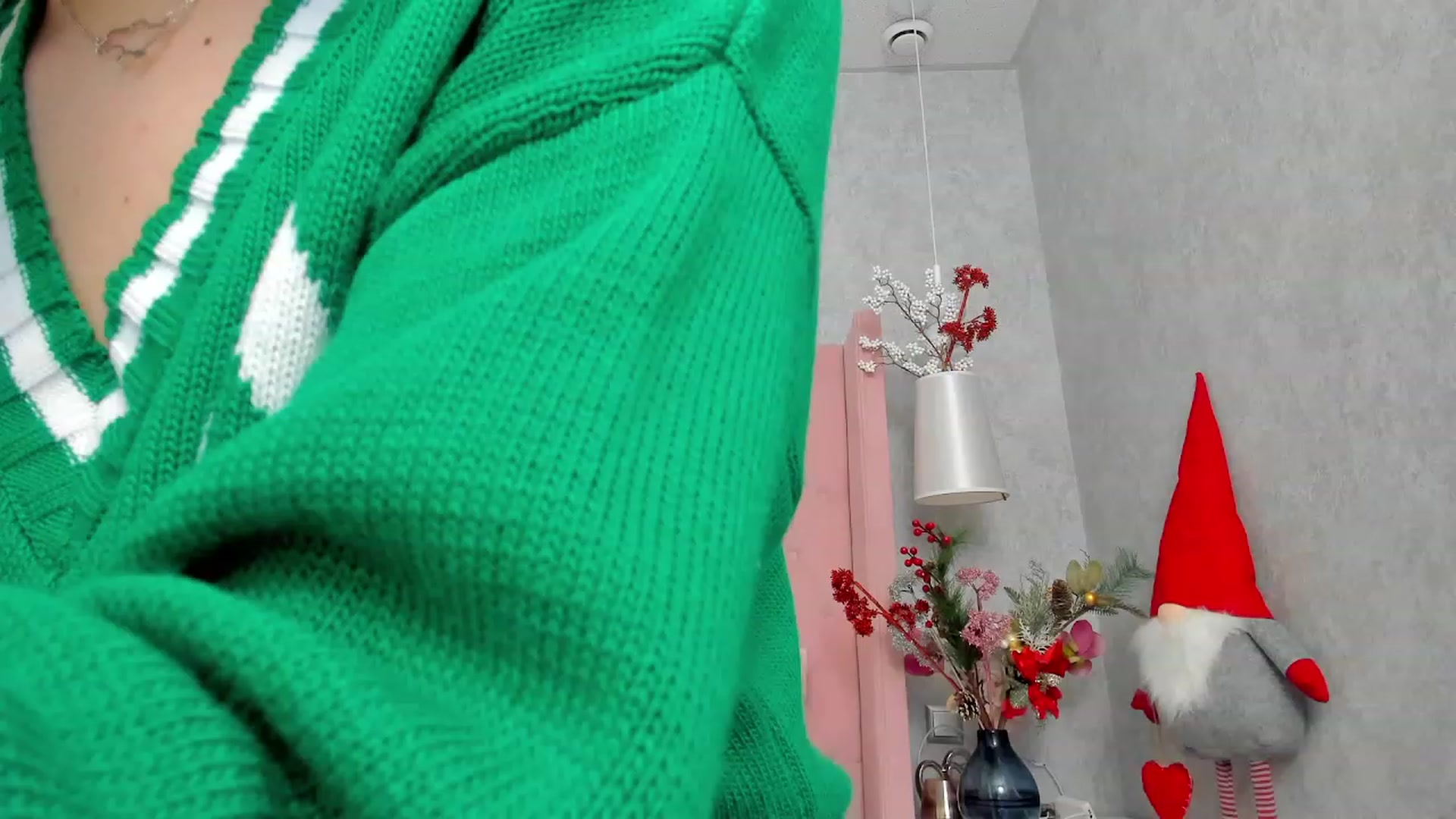 Gallery image thumbnail from SofiBloom's myfreecams stream on, 12/20/2022, 15:58 image 19 of 20