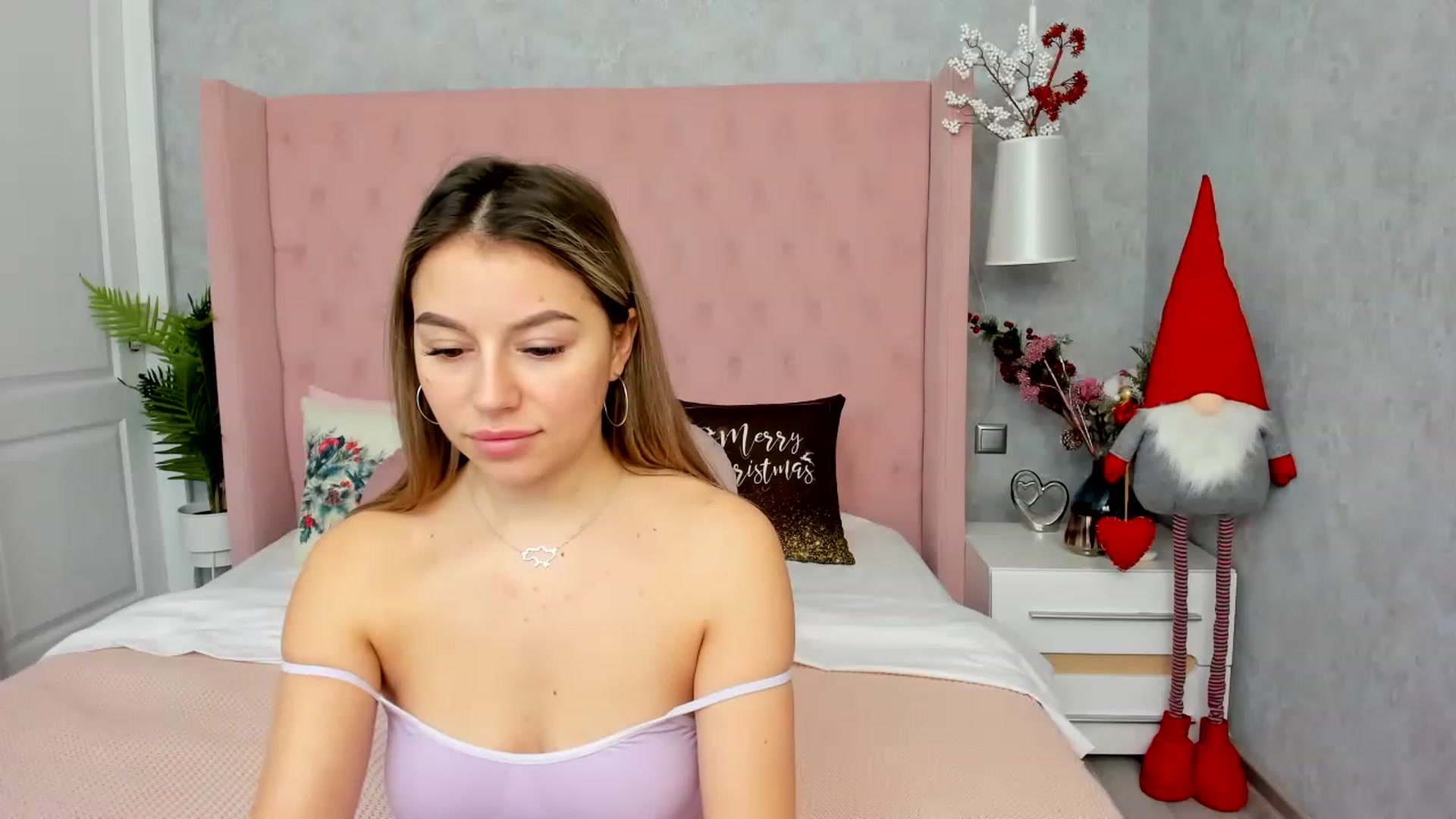 Gallery image thumbnail from SofiBloom's myfreecams stream on, 12/23/2022, 09:26 image 13 of 20