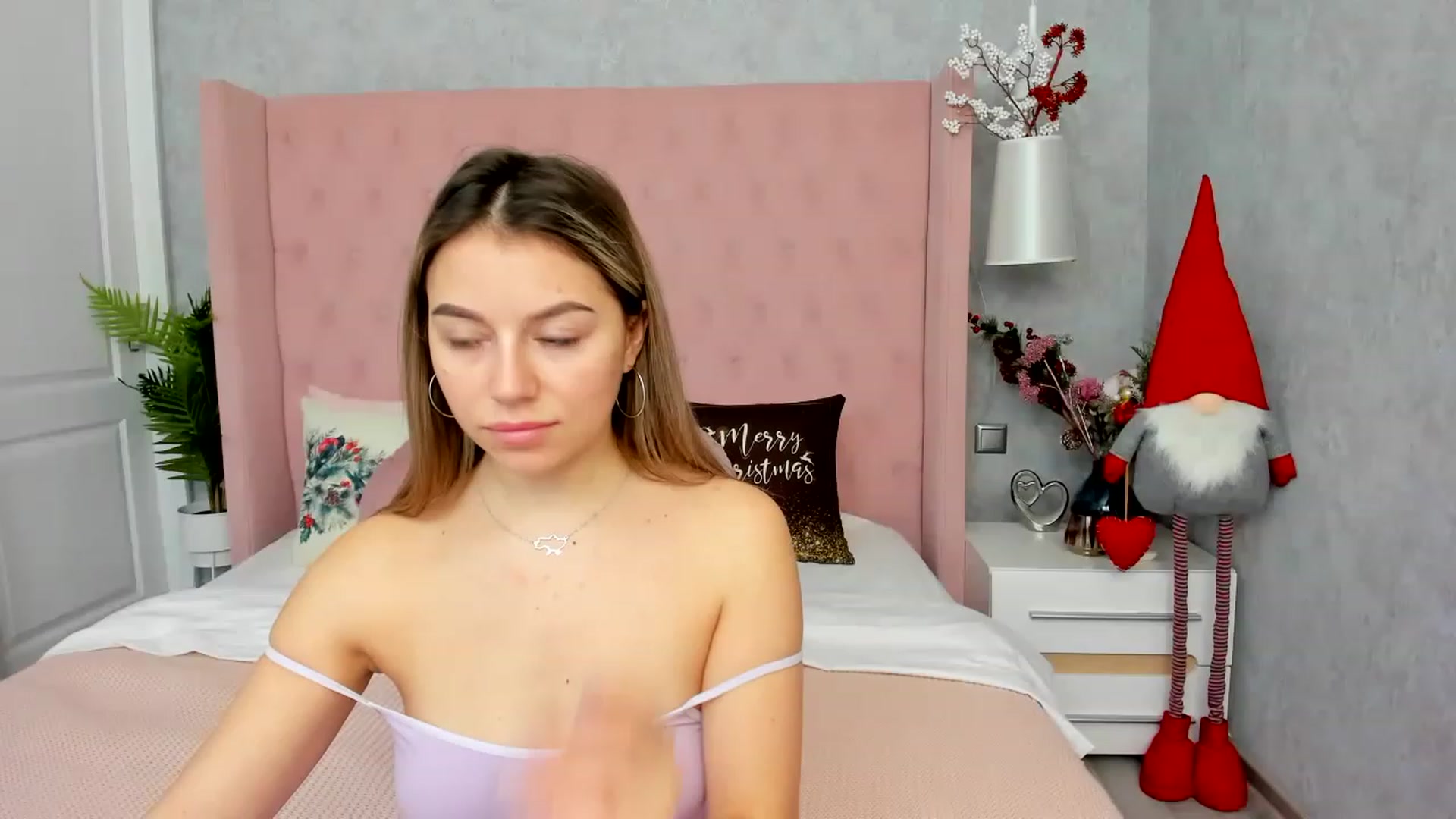 Gallery image thumbnail from SofiBloom's myfreecams stream on, 12/23/2022, 09:26 image 18 of 20