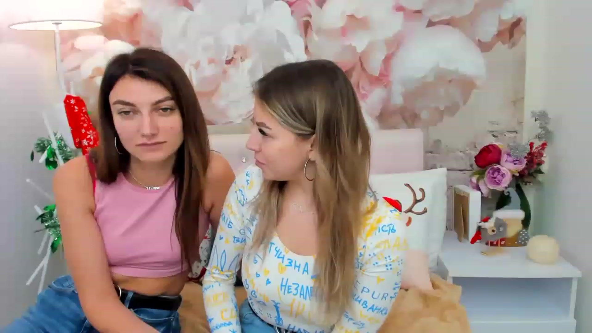 Gallery image thumbnail from SofiBloom's myfreecams stream on, 12/25/2022, 19:15 image 5 of 20