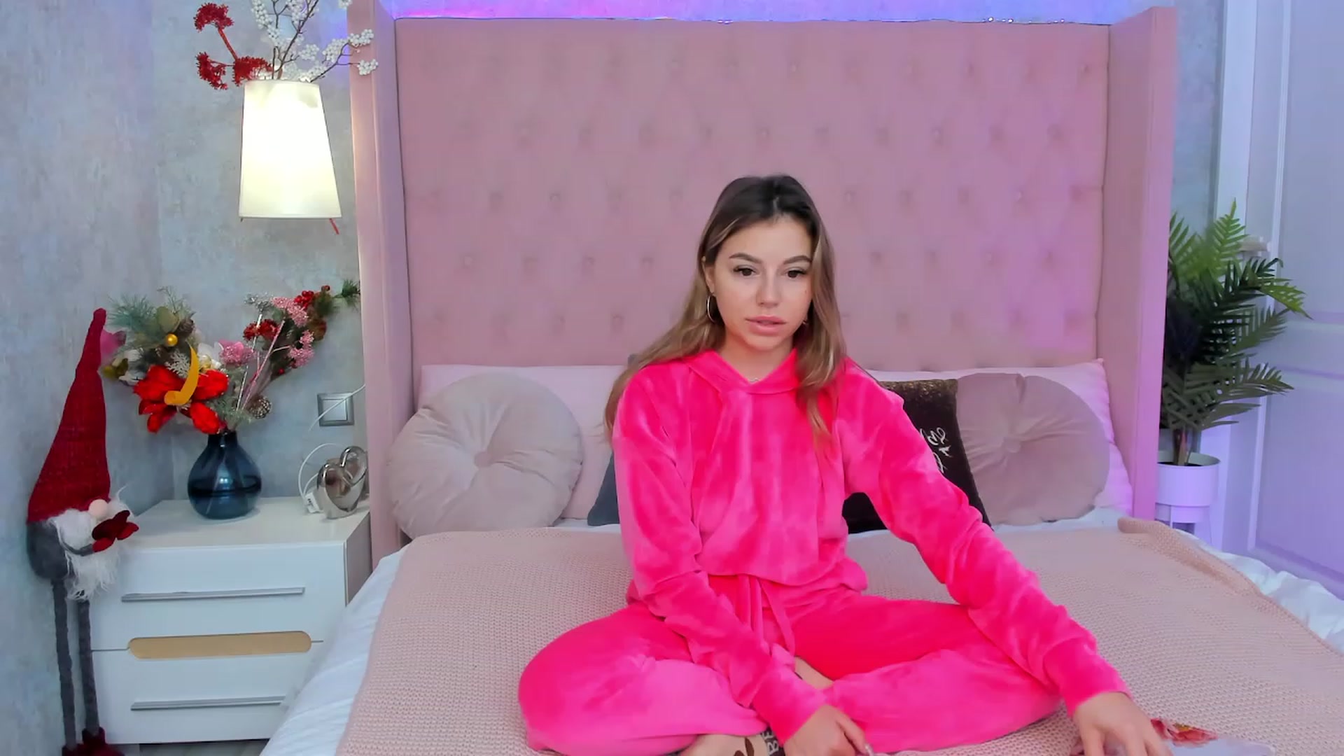 Gallery image thumbnail from SofiBloom's myfreecams stream on, 01/03/2023, 08:58 image 12 of 20