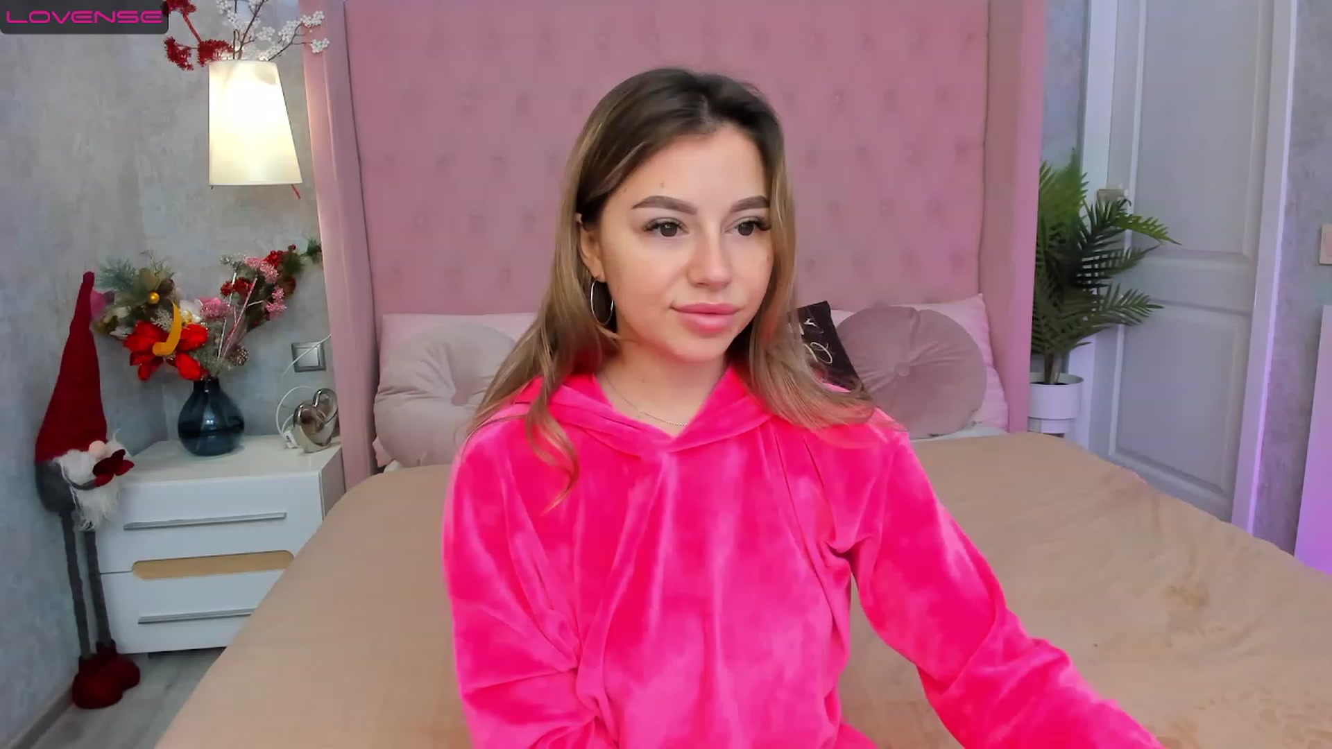 Gallery image thumbnail from SofiBloom's myfreecams stream on, 01/04/2023, 06:52 image 16 of 20