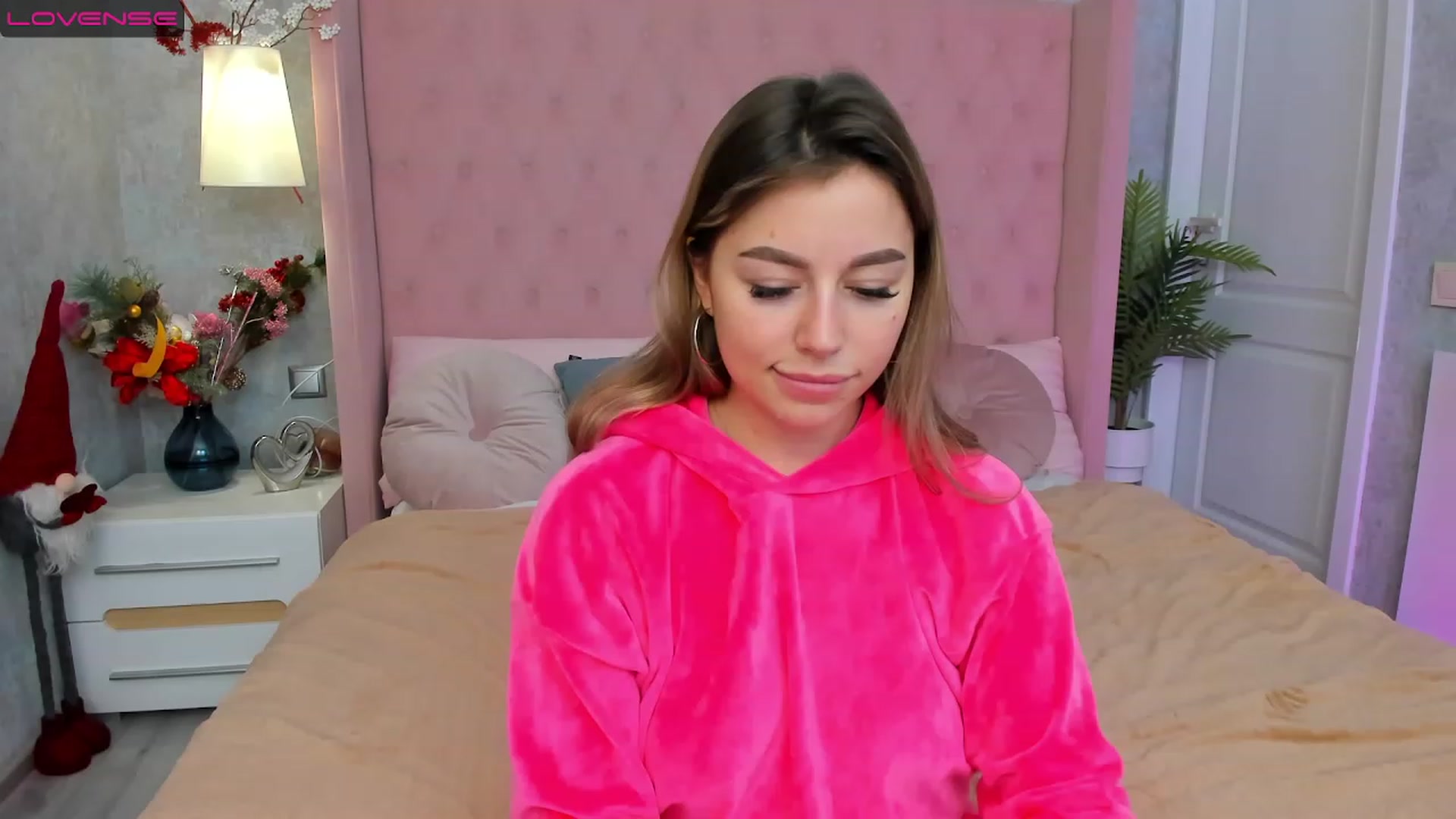 Gallery image thumbnail from SofiBloom's myfreecams stream on, 01/04/2023, 11:38 image 11 of 20