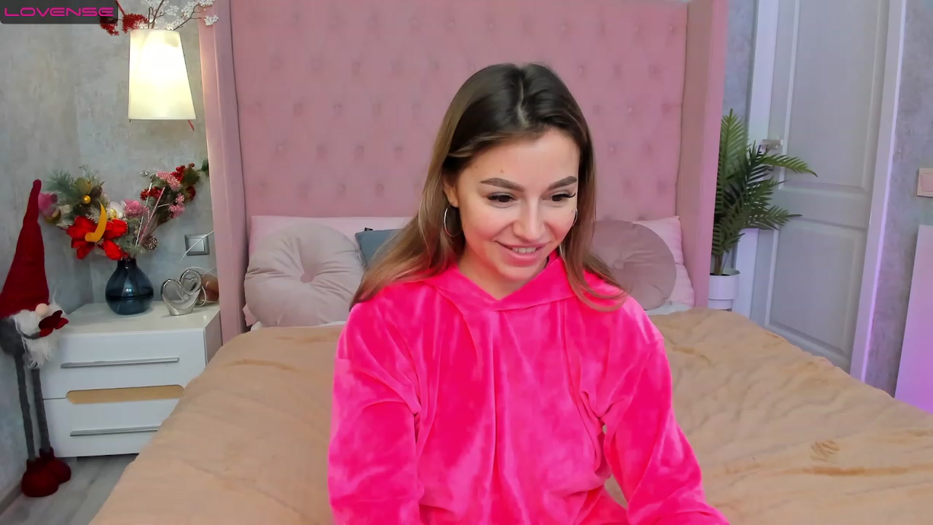 Gallery image thumbnail from SofiBloom's myfreecams stream on, 01/04/2023, 11:38 image 3 of 20