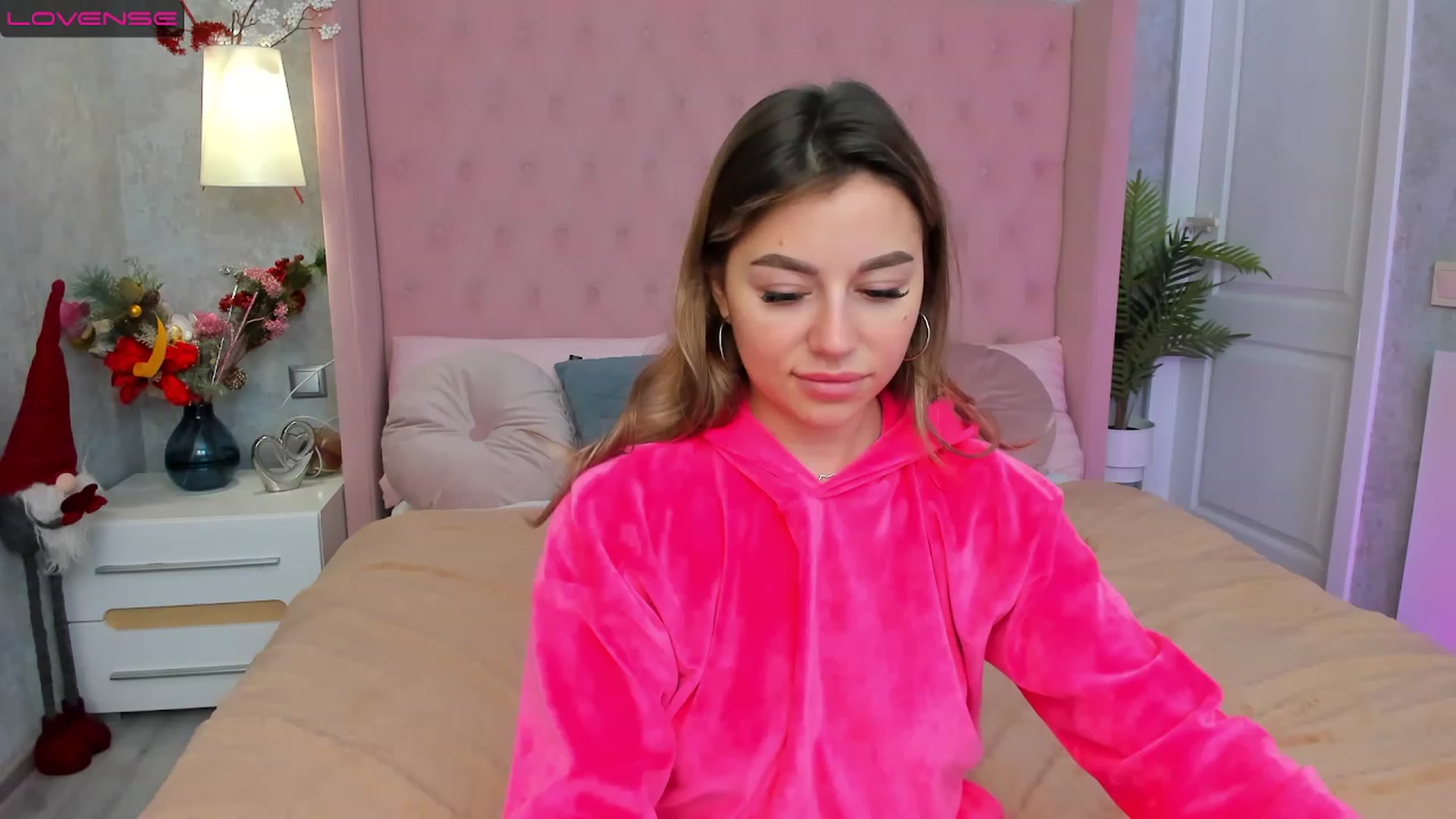 Gallery image thumbnail from SofiBloom's myfreecams stream on, 01/04/2023, 12:06 image 1 of 20