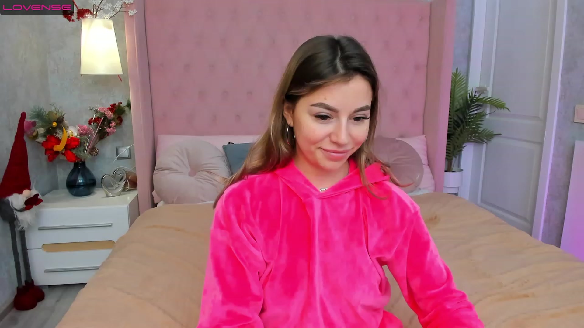 Gallery image thumbnail from SofiBloom's myfreecams stream on, 01/04/2023, 12:06 image 9 of 20
