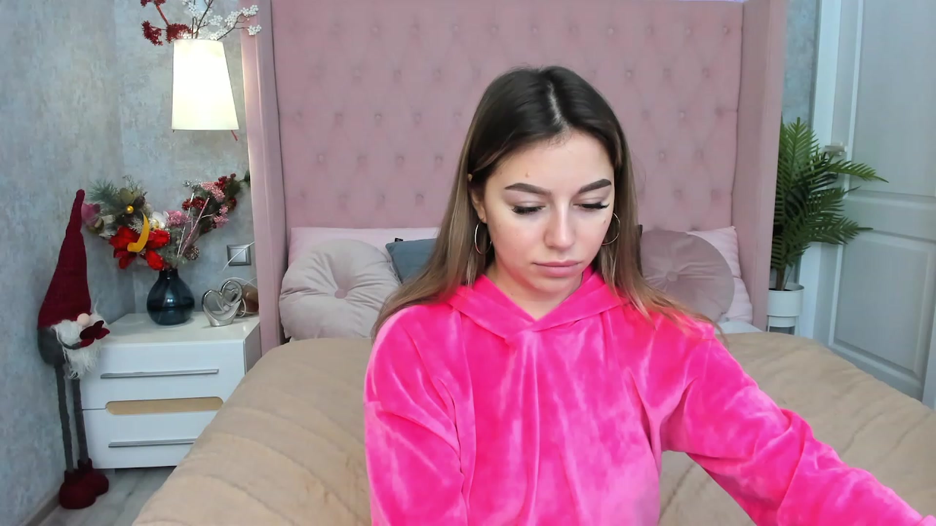 Gallery image thumbnail from SofiBloom's myfreecams stream on, 01/05/2023, 11:20 image 9 of 20