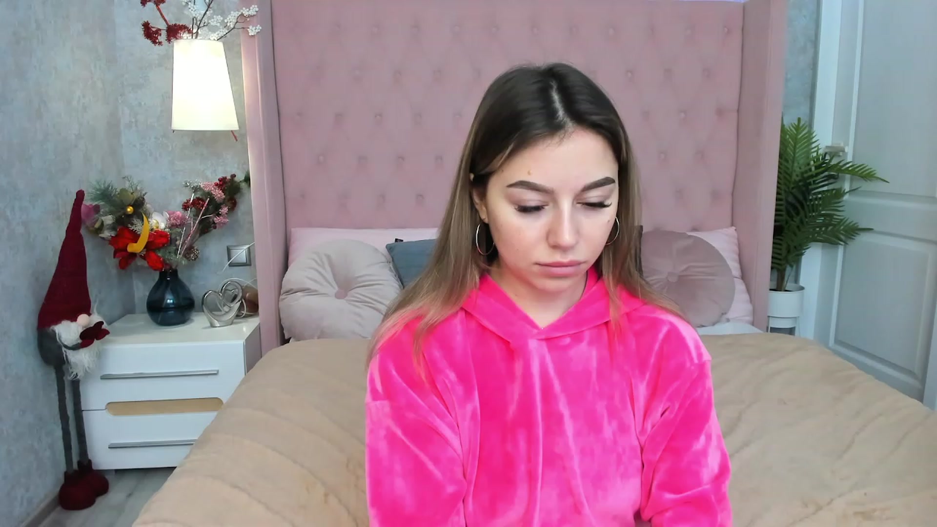 Gallery image thumbnail from SofiBloom's myfreecams stream on, 01/05/2023, 11:20 image 8 of 20