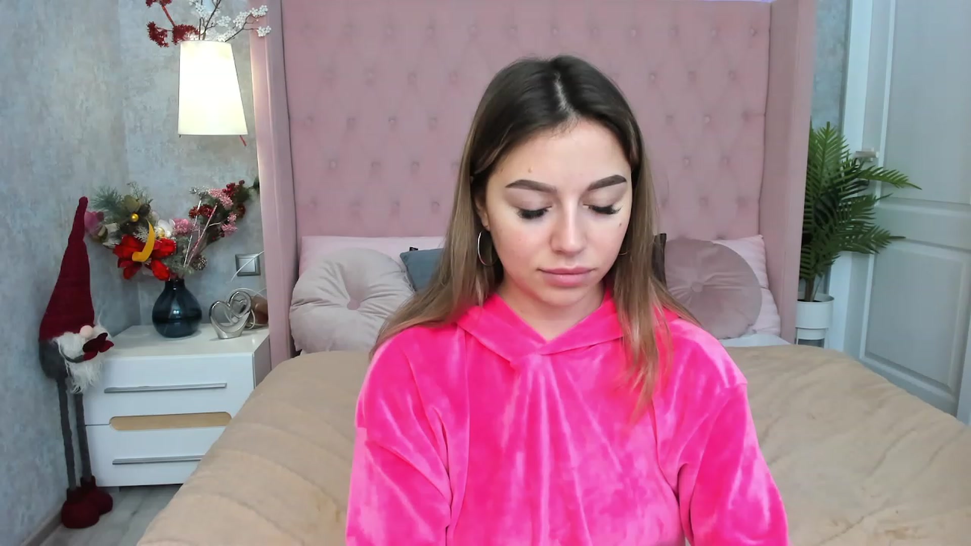 Gallery image thumbnail from SofiBloom's myfreecams stream on, 01/05/2023, 11:20 image 14 of 20