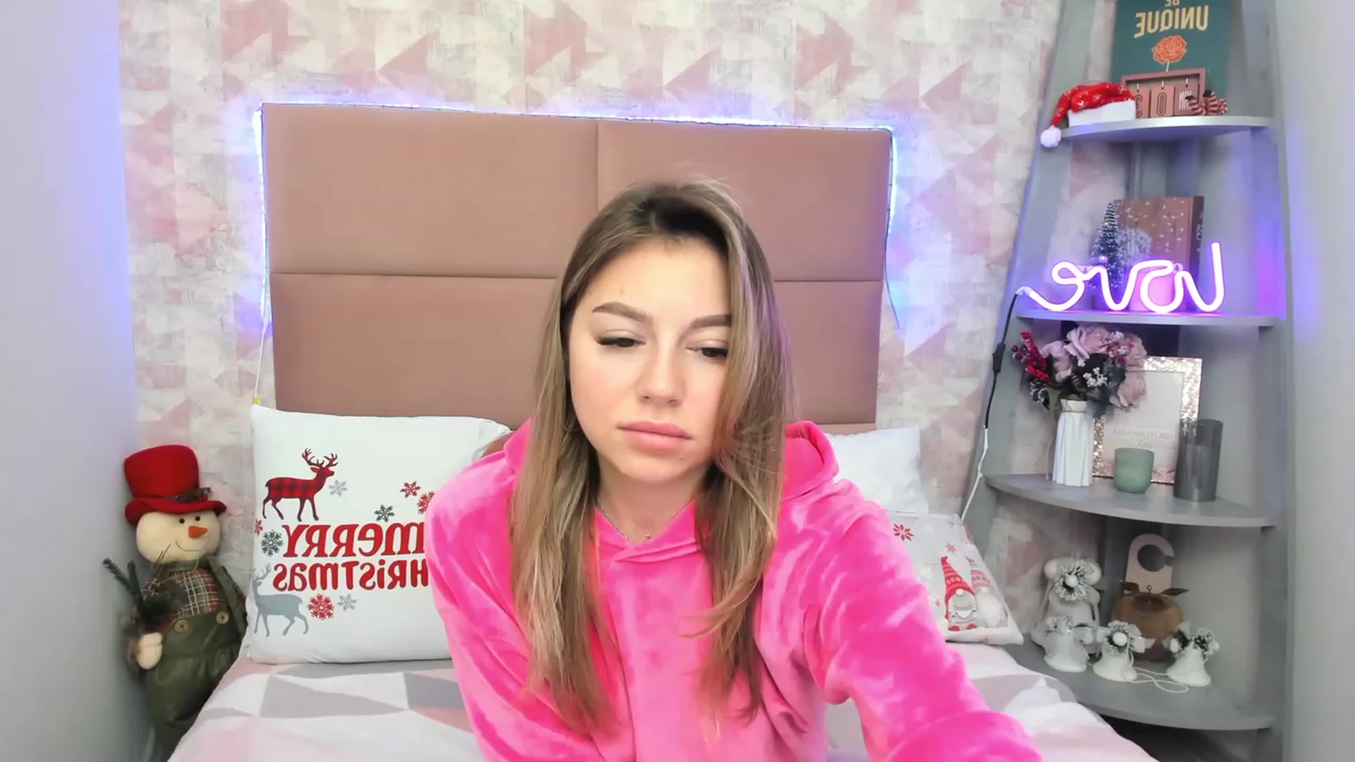 Gallery image thumbnail from SofiBloom's myfreecams stream on, 01/06/2023, 09:01 image 4 of 20