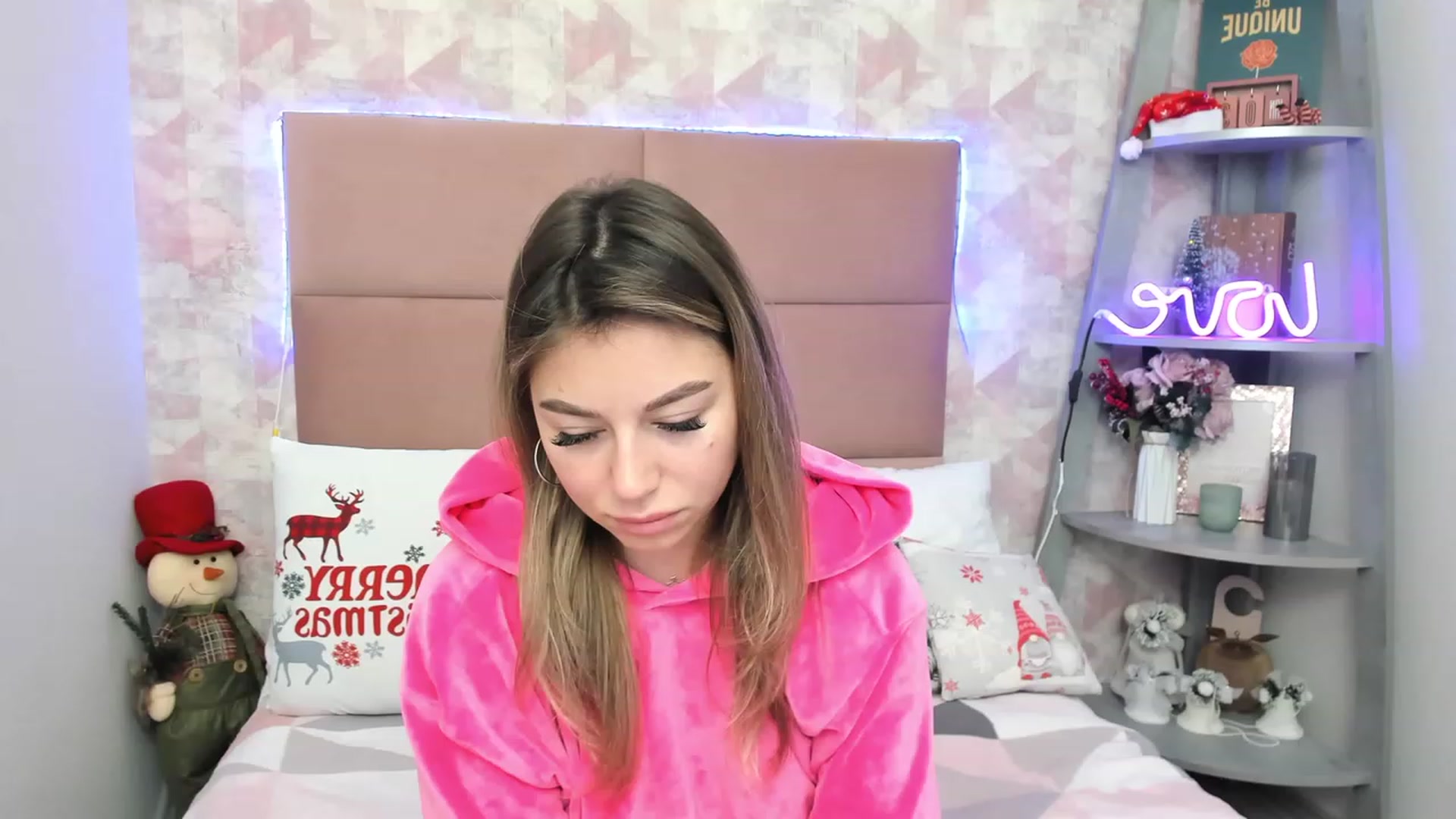 Gallery image thumbnail from SofiBloom's myfreecams stream on, 01/06/2023, 09:01 image 16 of 20