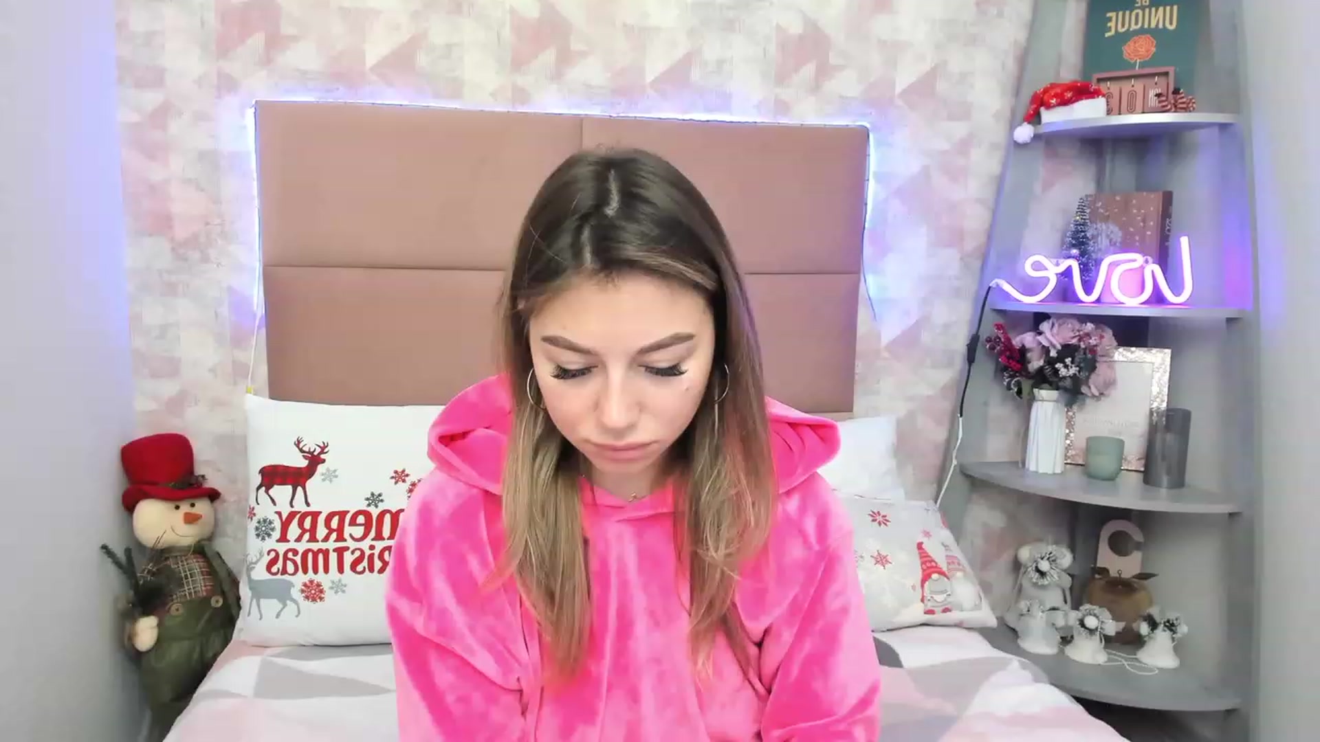 Gallery image thumbnail from SofiBloom's myfreecams stream on, 01/06/2023, 09:01 image 15 of 20