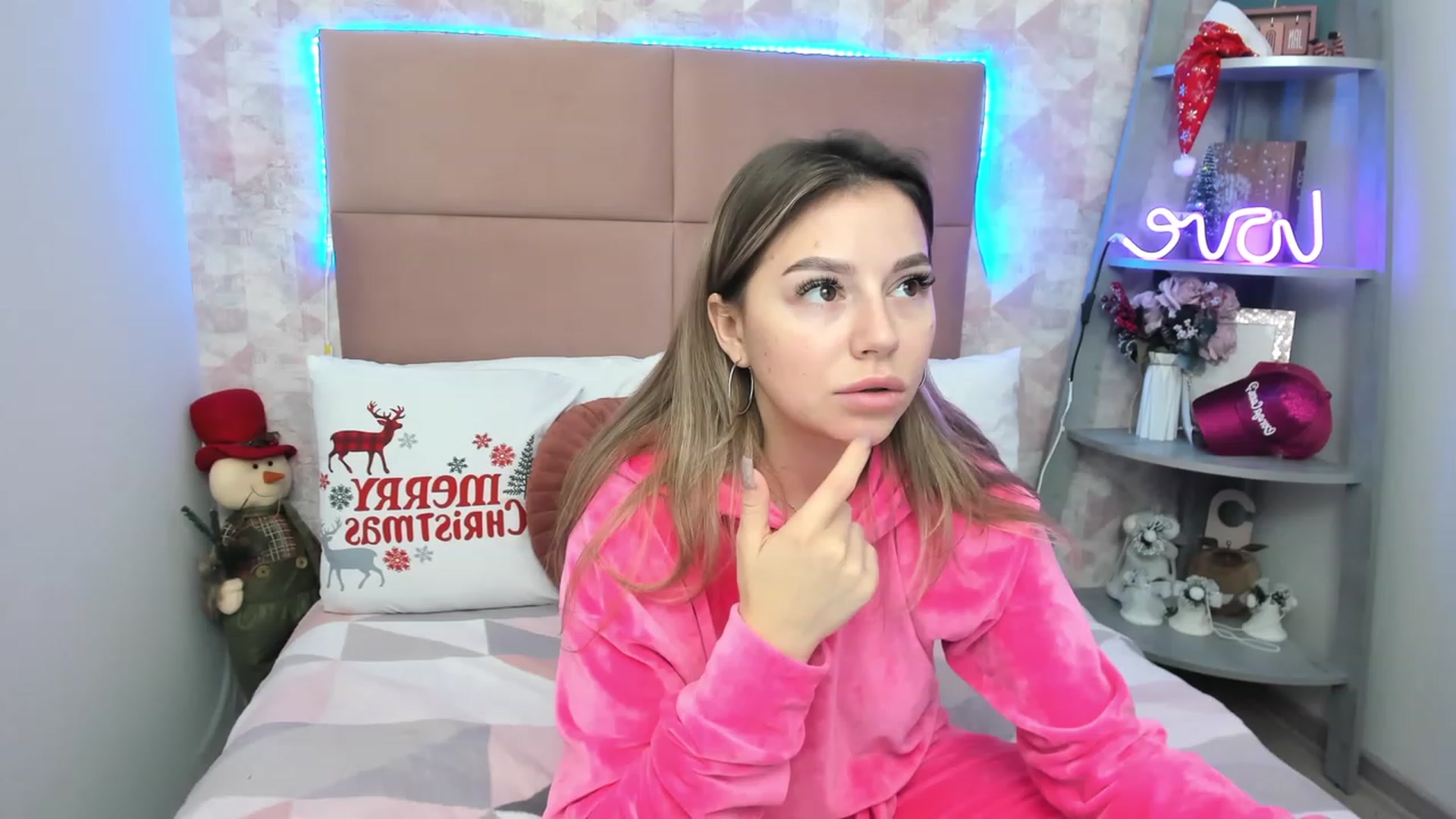 Gallery image thumbnail from SofiBloom's myfreecams stream on, 01/06/2023, 10:55 image 19 of 20