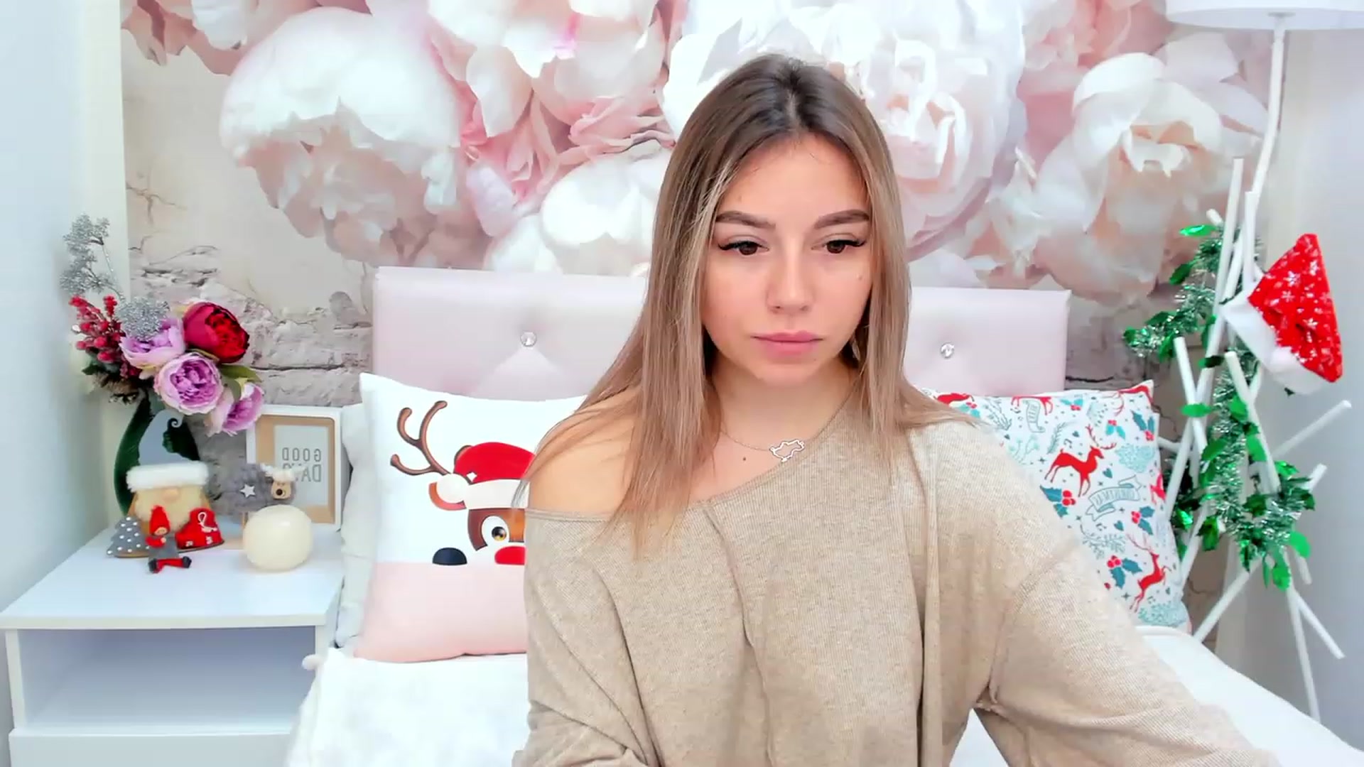 Gallery image thumbnail from SofiBloom's myfreecams stream on, 01/07/2023, 10:46 image 10 of 20